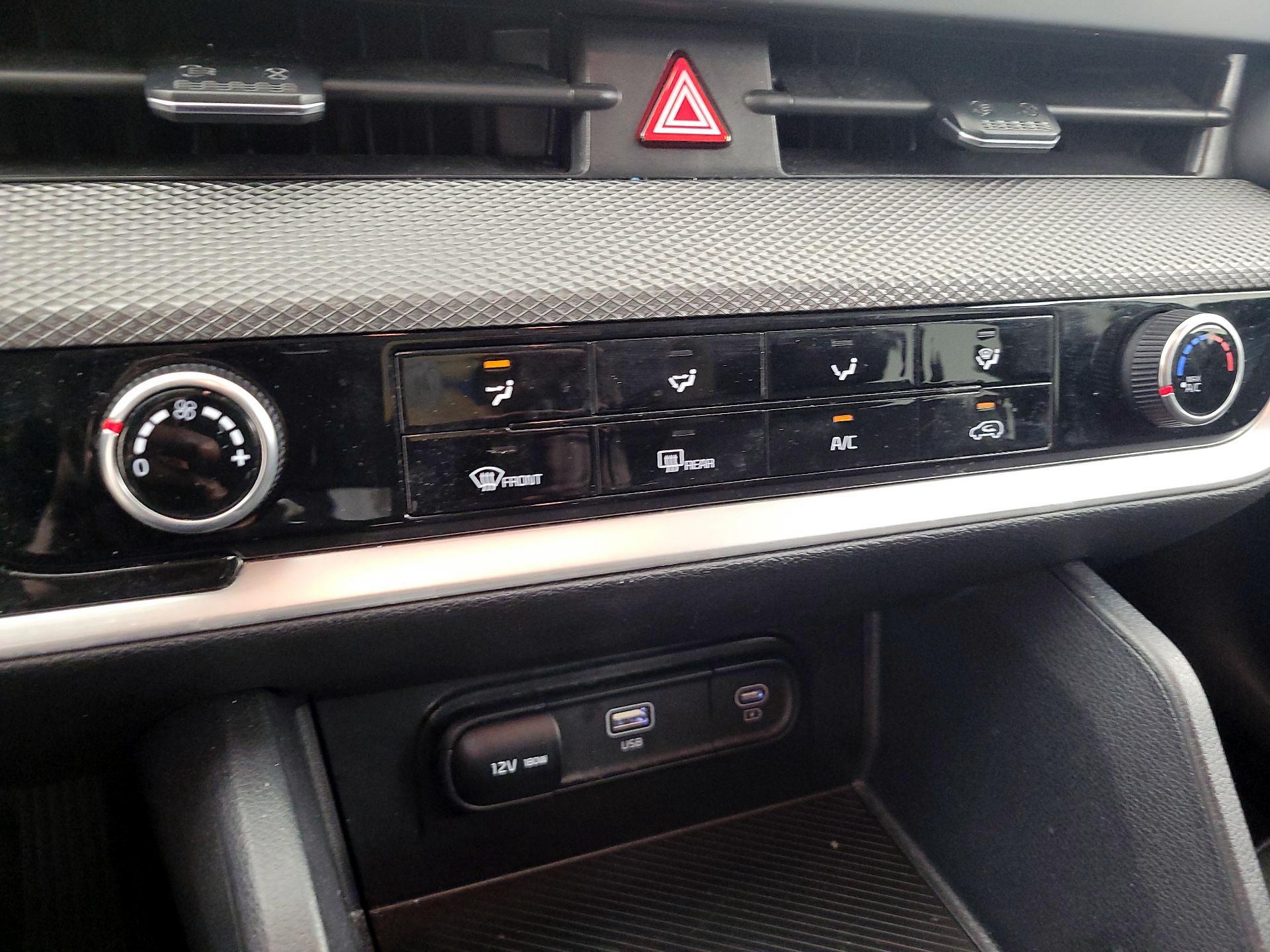 Thumbnail: 2024 Kia Sportage - 16