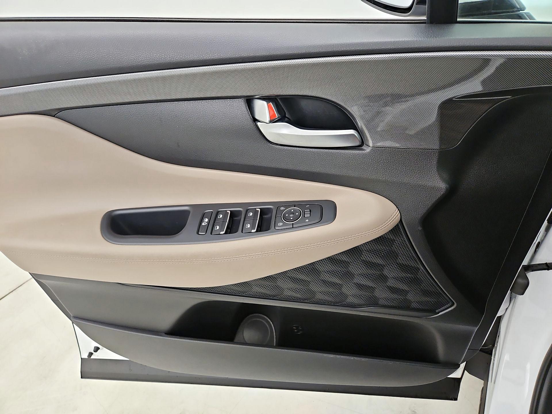 Thumbnail: 2022 Hyundai Santa Fe - 12