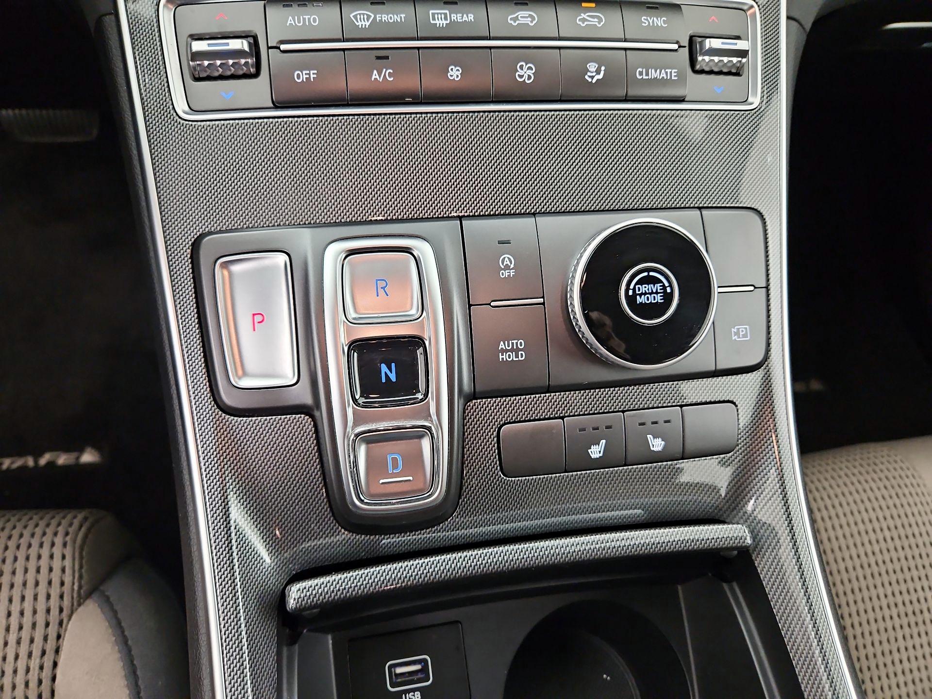 Thumbnail: 2022 Hyundai Santa Fe - 17