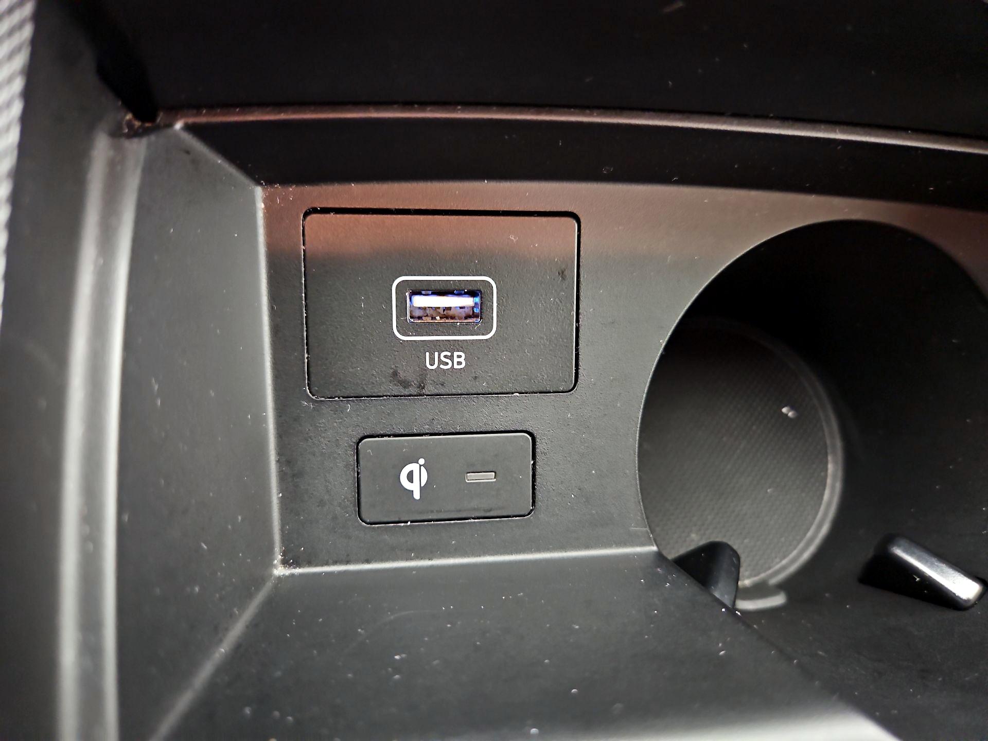 Thumbnail: 2022 Hyundai Santa Fe - 18