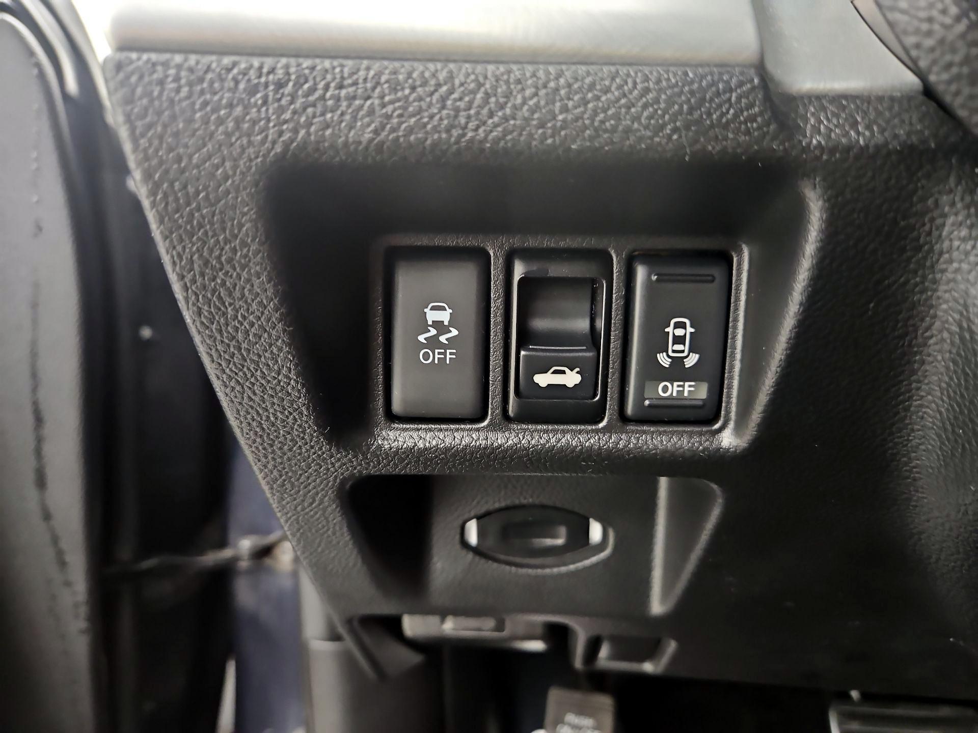 Thumbnail: 2014 INFINITI Q60 - 13