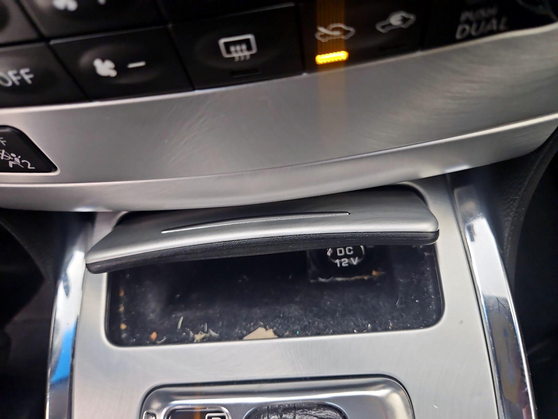 Thumbnail: 2014 INFINITI Q60 - 19