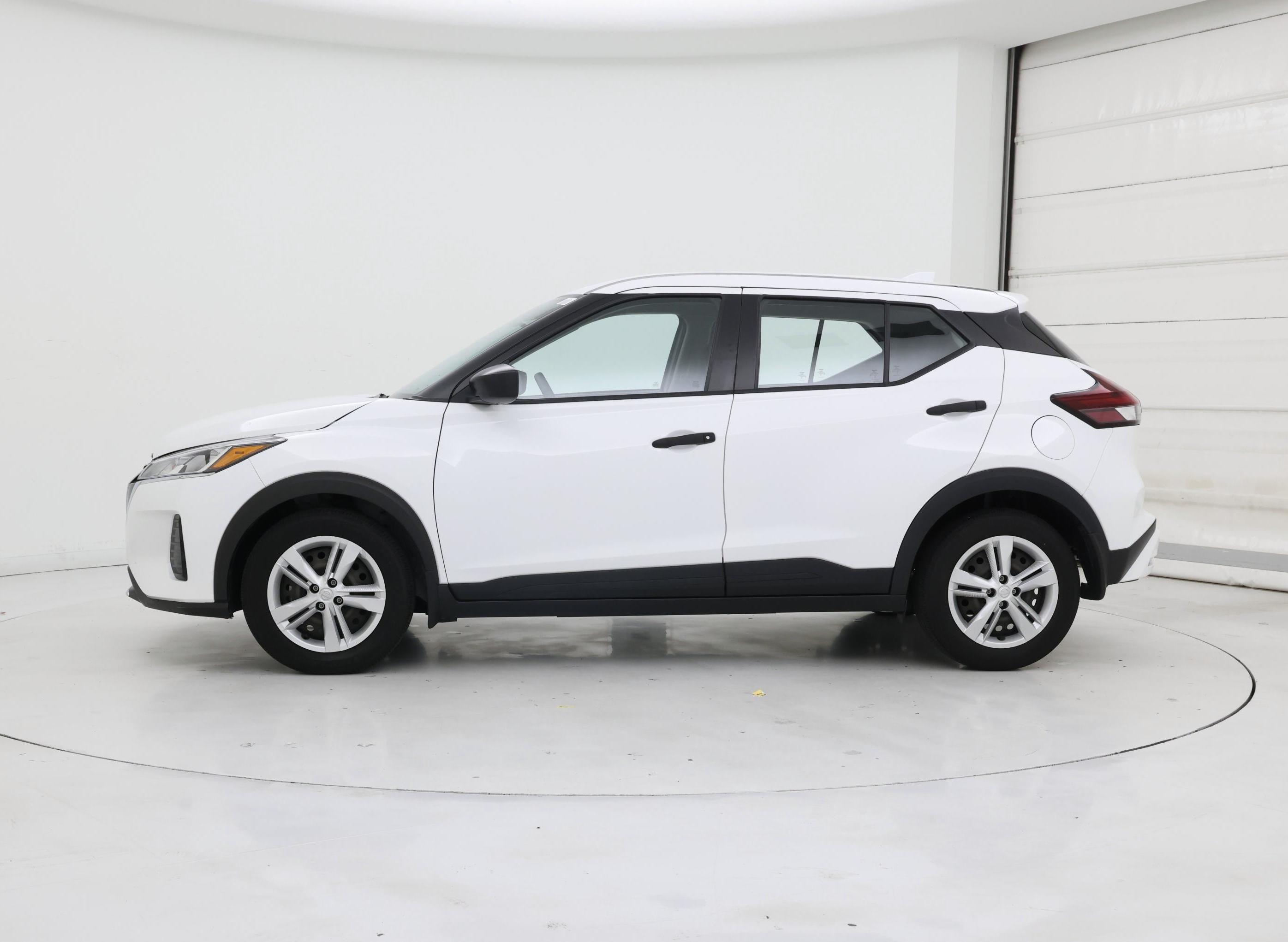 Thumbnail: 2024 Nissan Kicks - 3