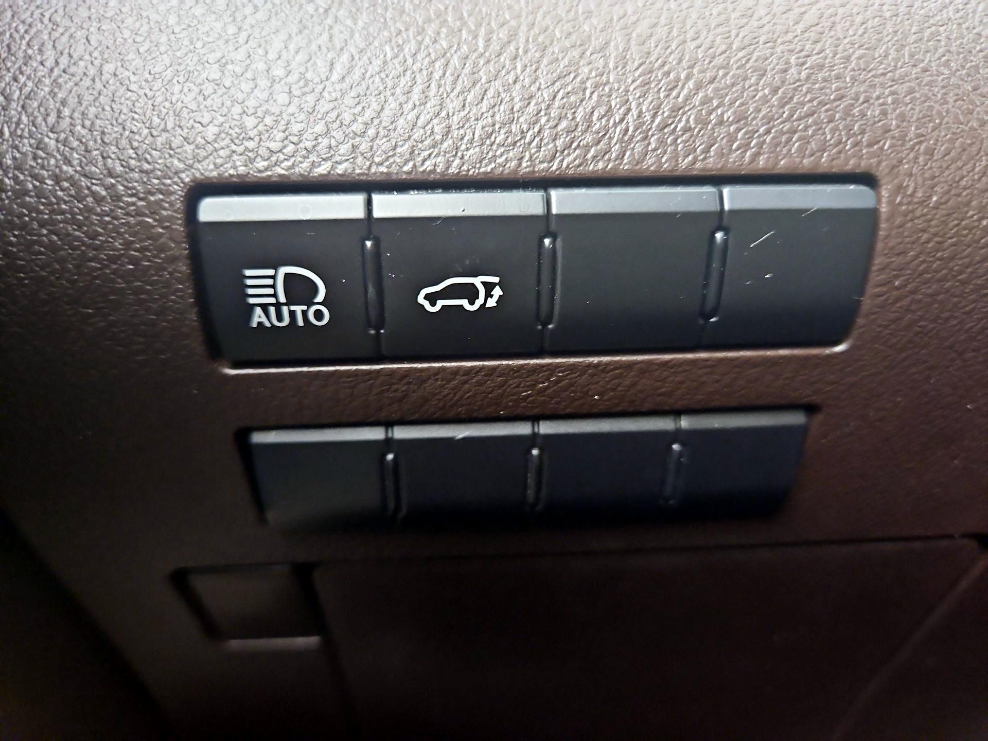 Thumbnail: 2020 Lexus RX - 13