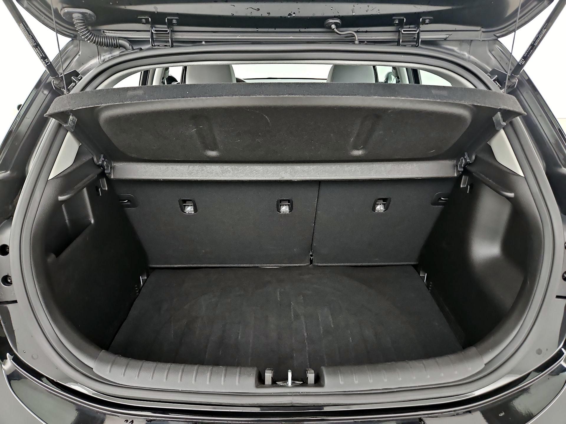 Thumbnail: 2022 Kia Rio5 - 20