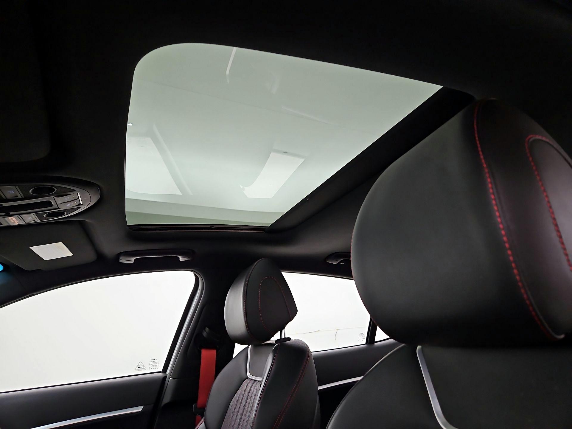 Thumbnail: 2023 Genesis G70 - 20