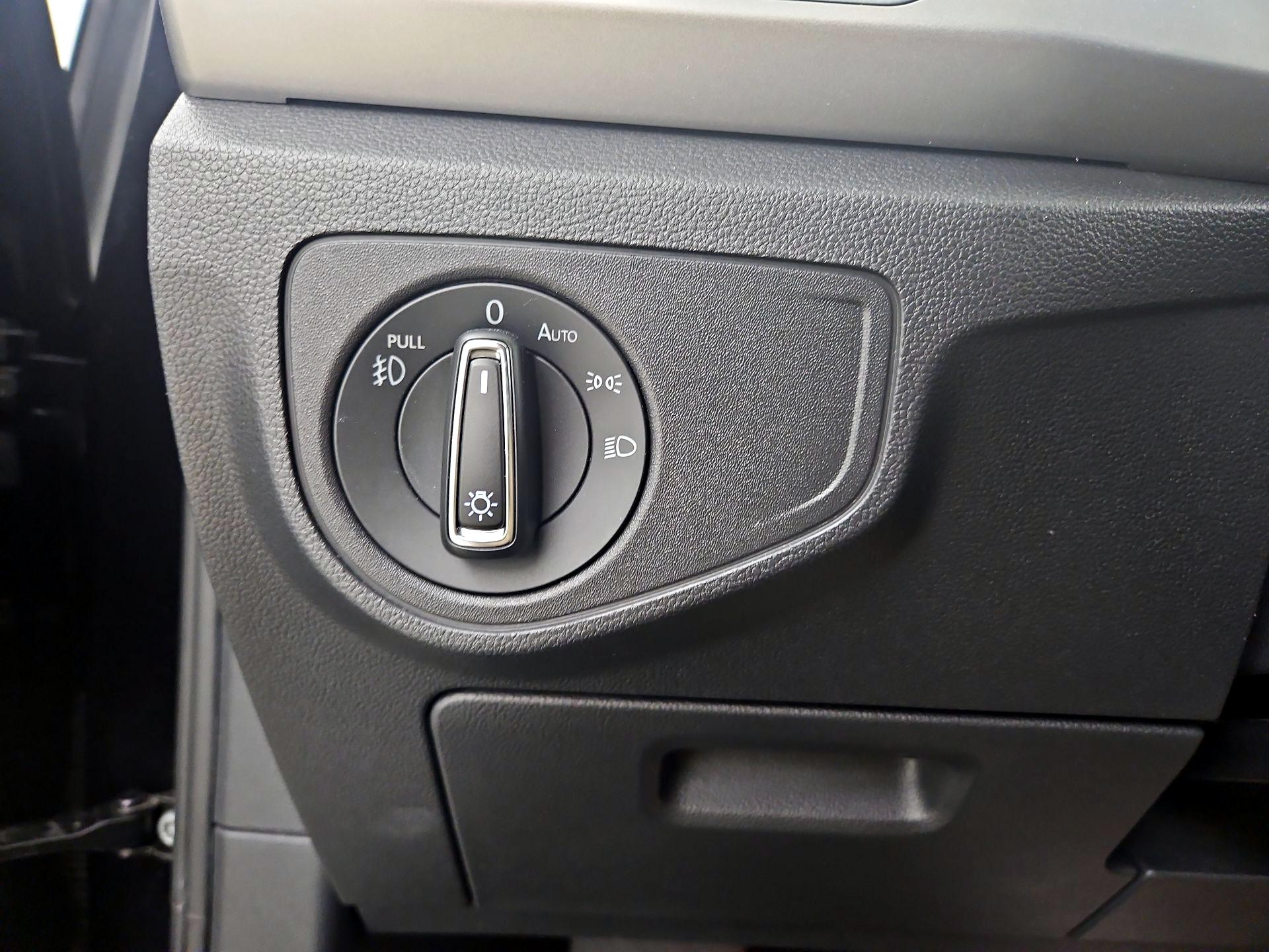 Thumbnail: 2018 Volkswagen Atlas - 13