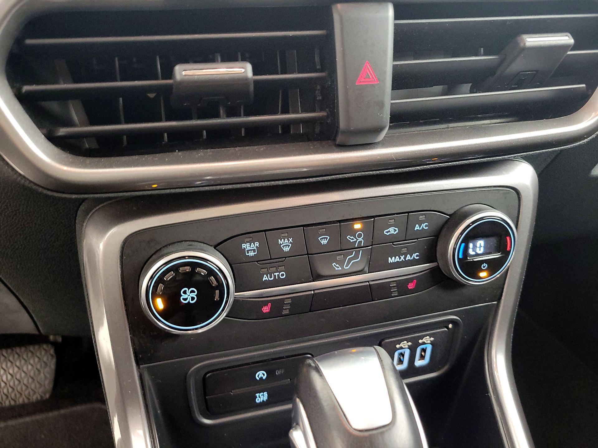 Thumbnail: 2021 Ford EcoSport - 17