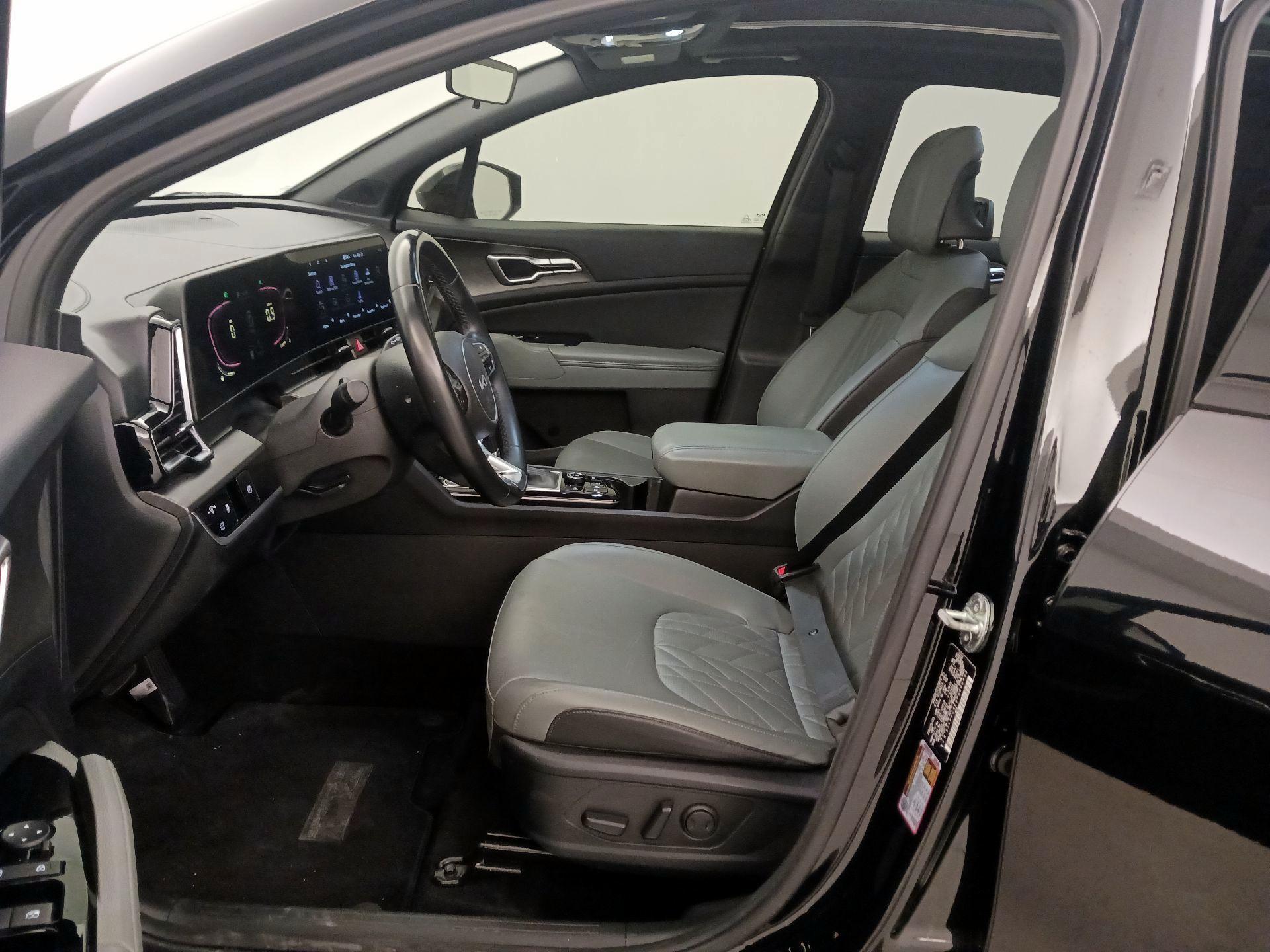 Thumbnail: 2023 Kia Sportage - 11