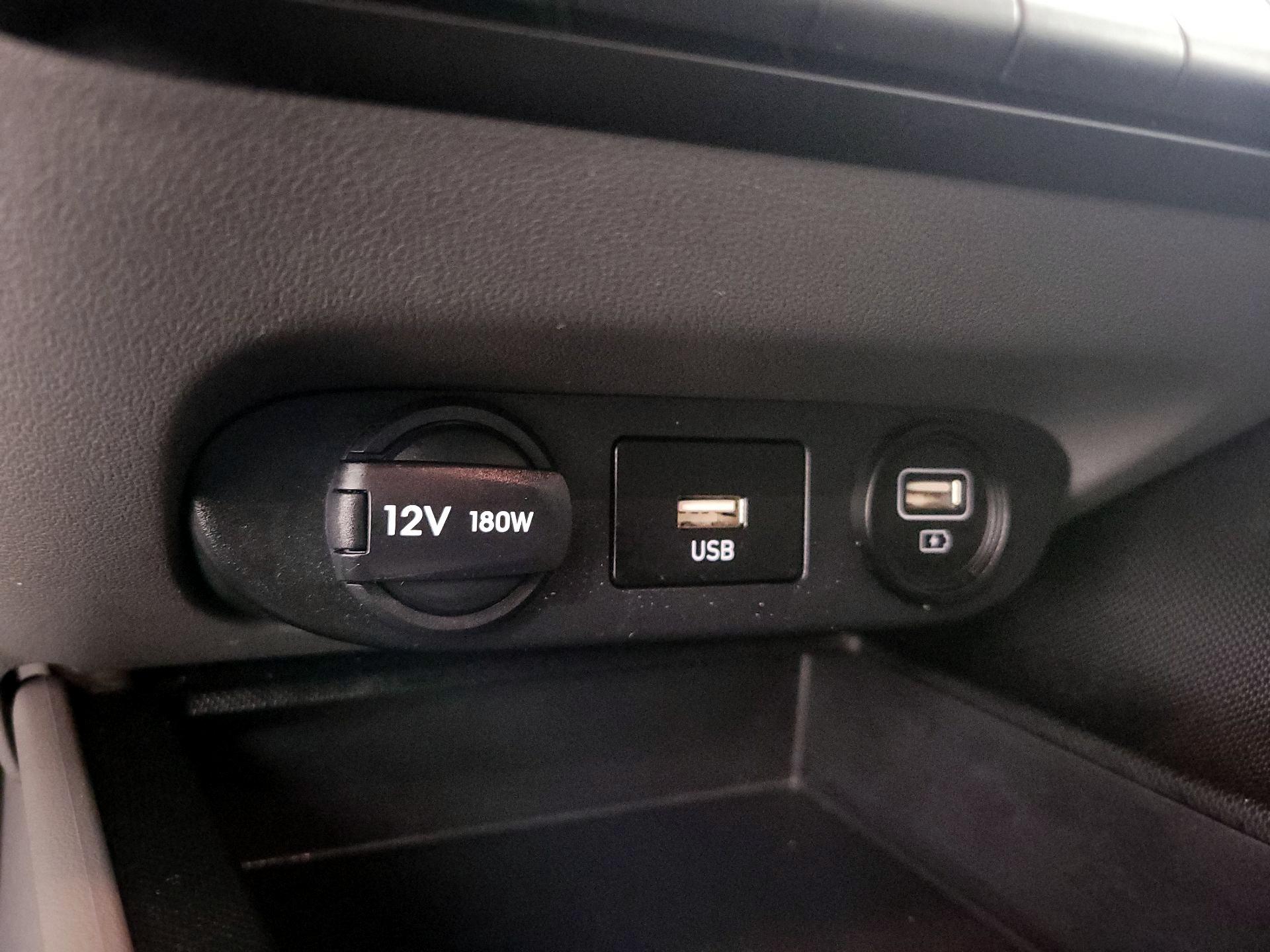 Thumbnail: 2023 Hyundai Elantra - 18