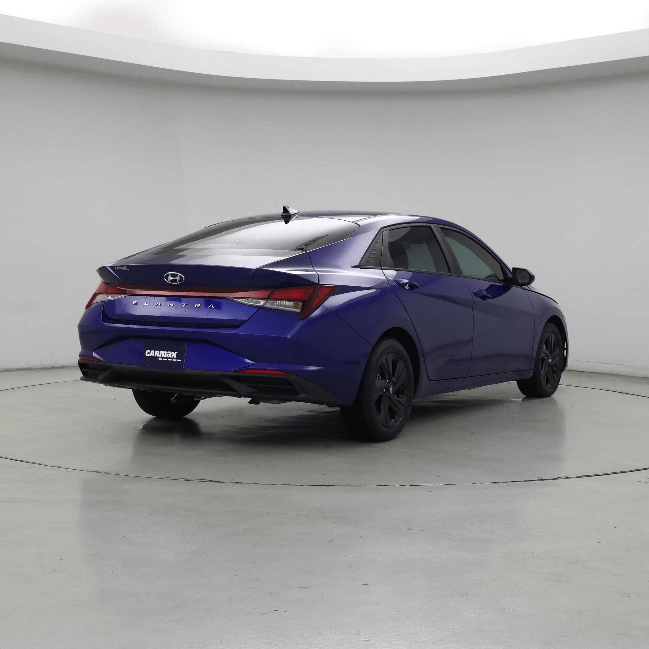 Thumbnail: 2023 Hyundai Elantra - 8