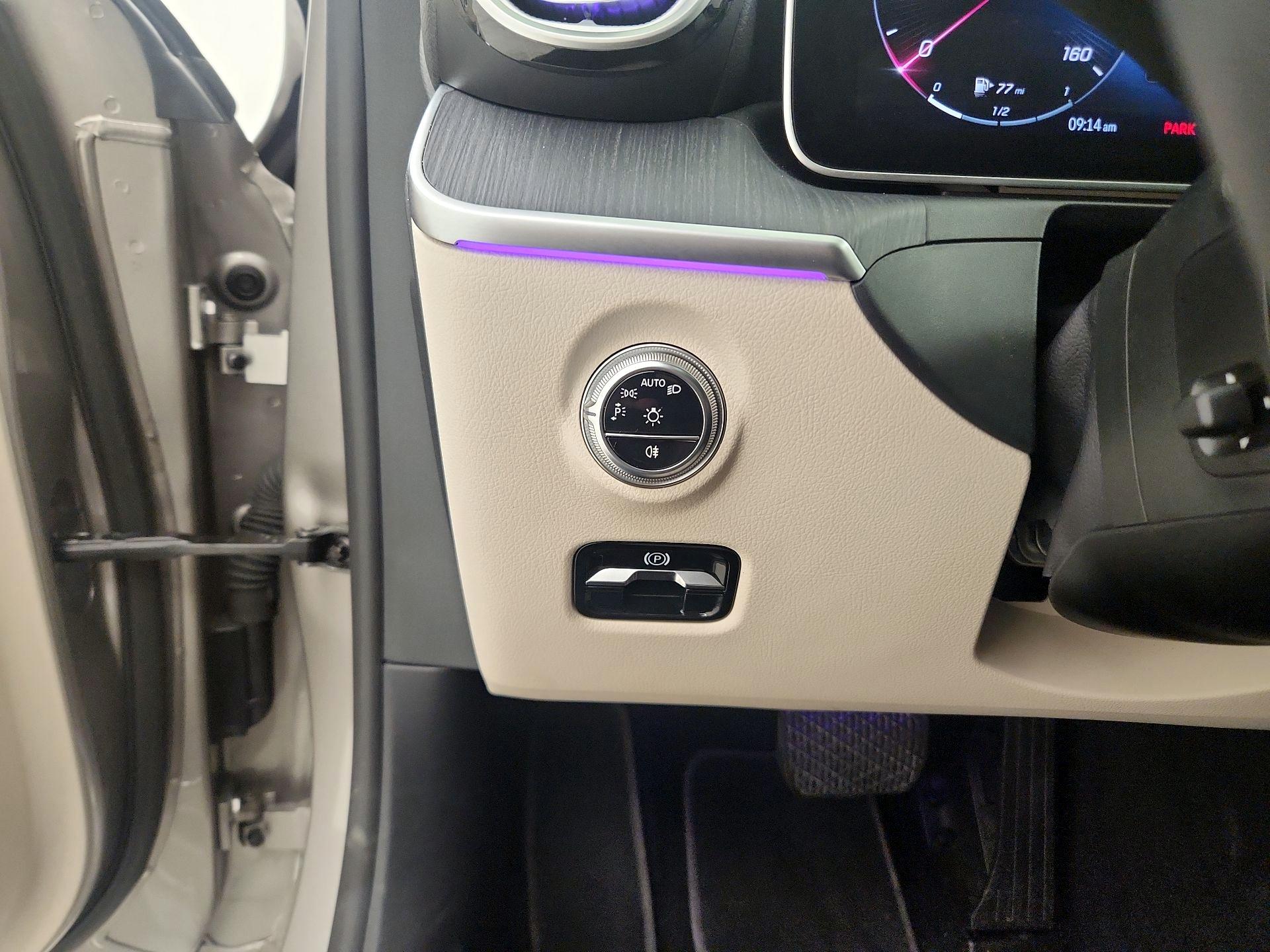 Thumbnail: 2023 Mercedes-Benz C-Class - 13