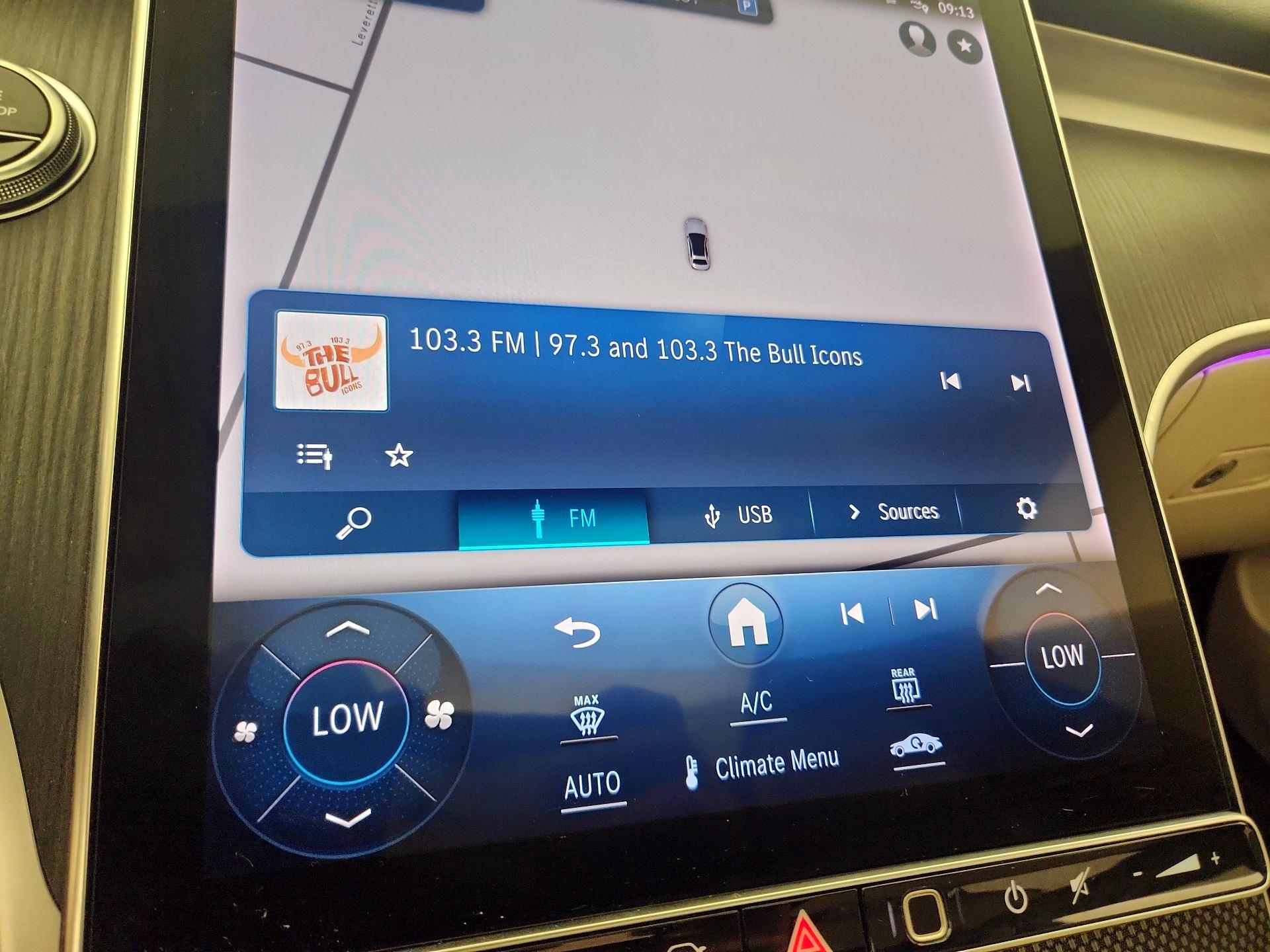 Thumbnail: 2023 Mercedes-Benz C-Class - 16