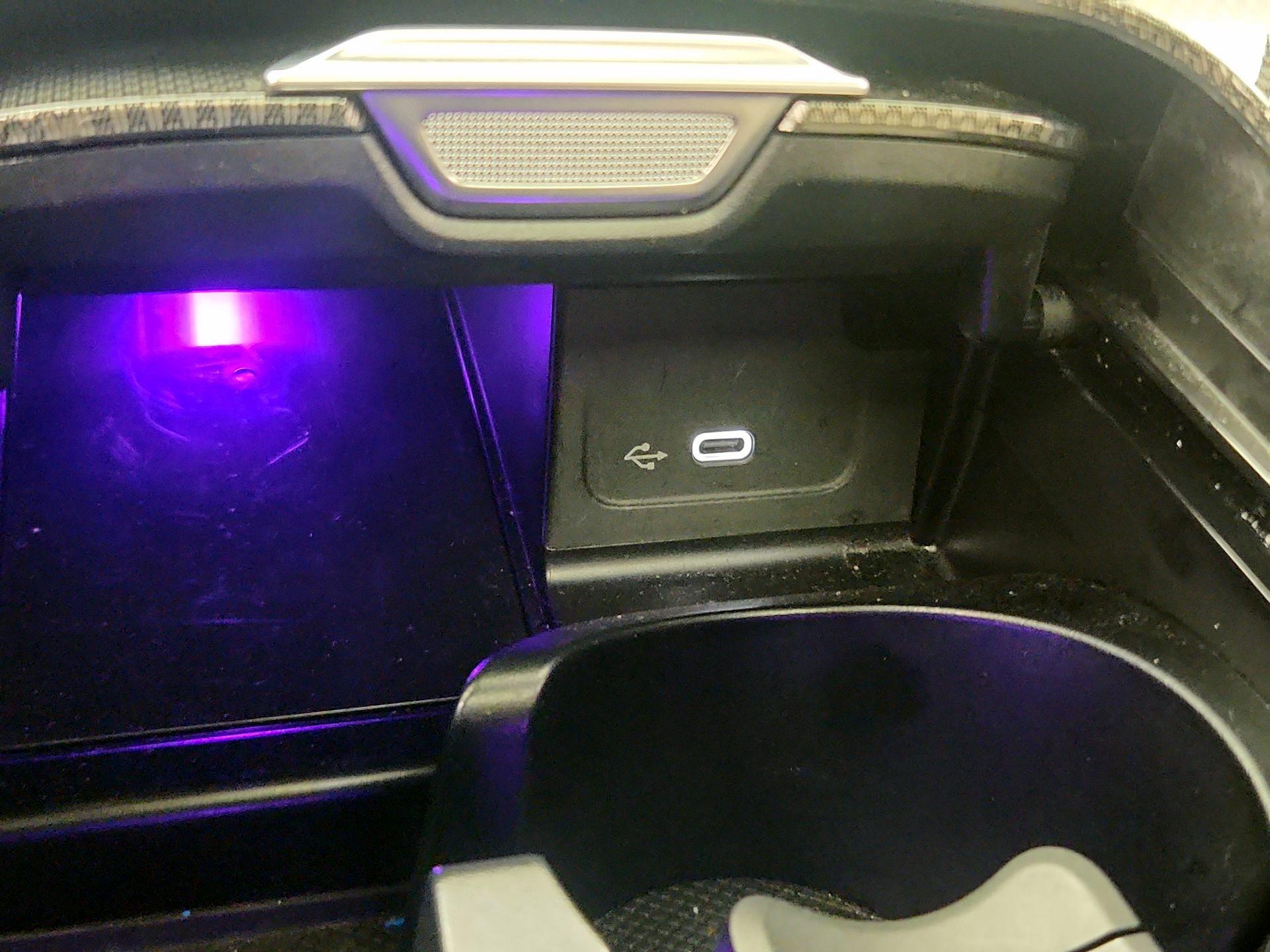 Thumbnail: 2023 Mercedes-Benz C-Class - 19