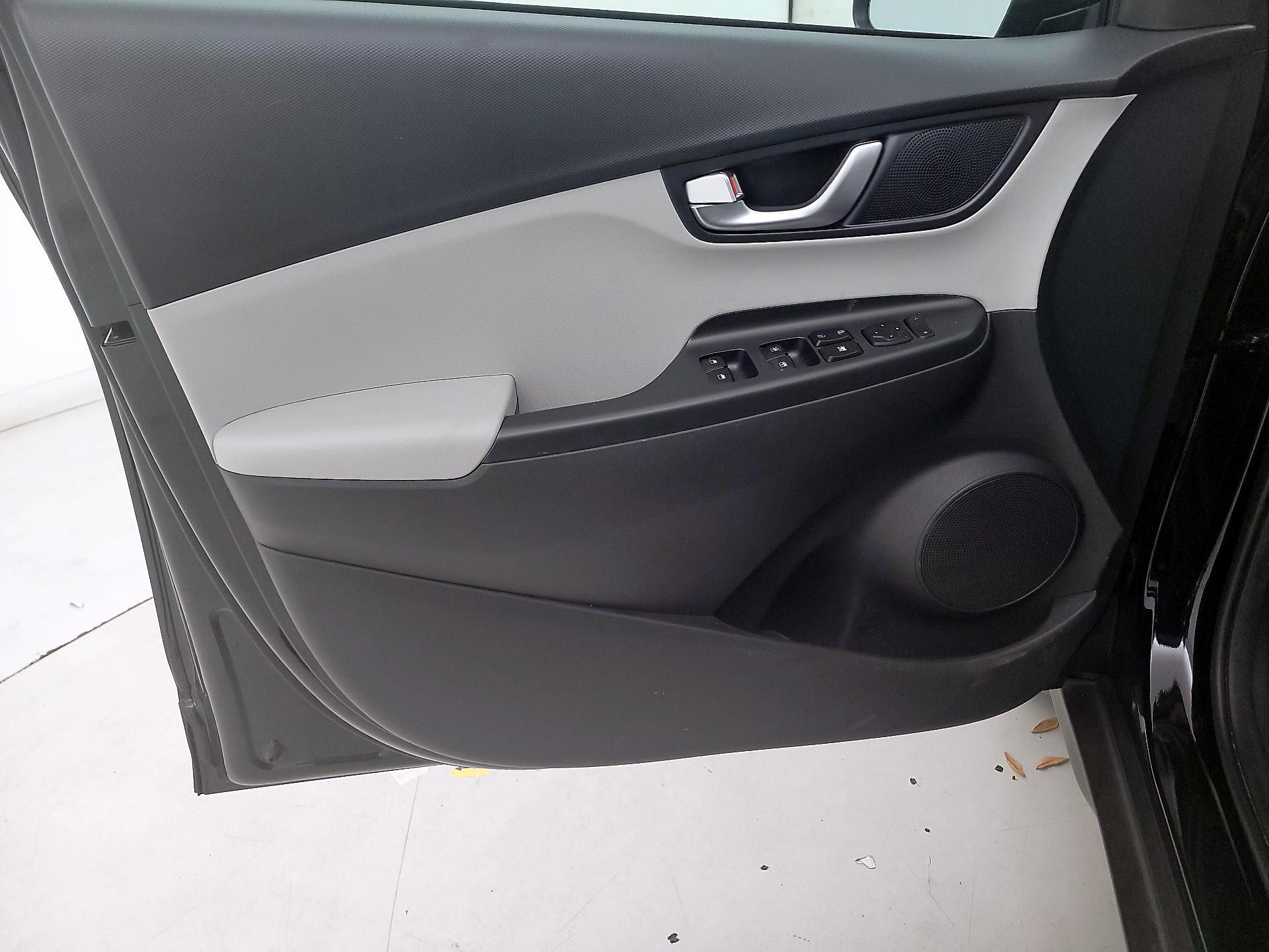 Thumbnail: 2023 Hyundai Kona - 10