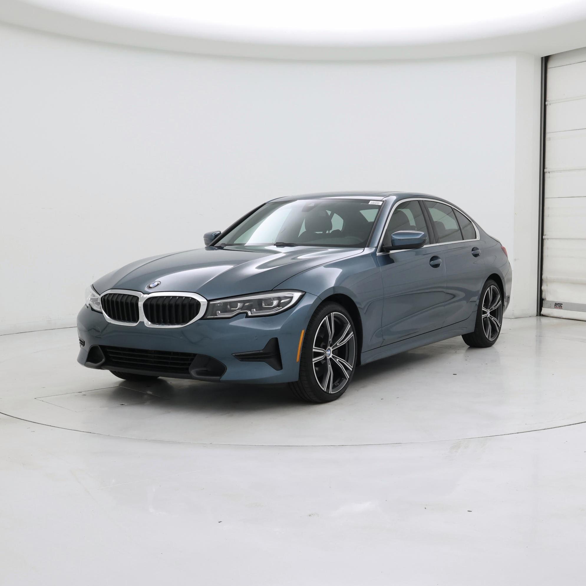 Thumbnail: 2021 BMW 3 Series - 4