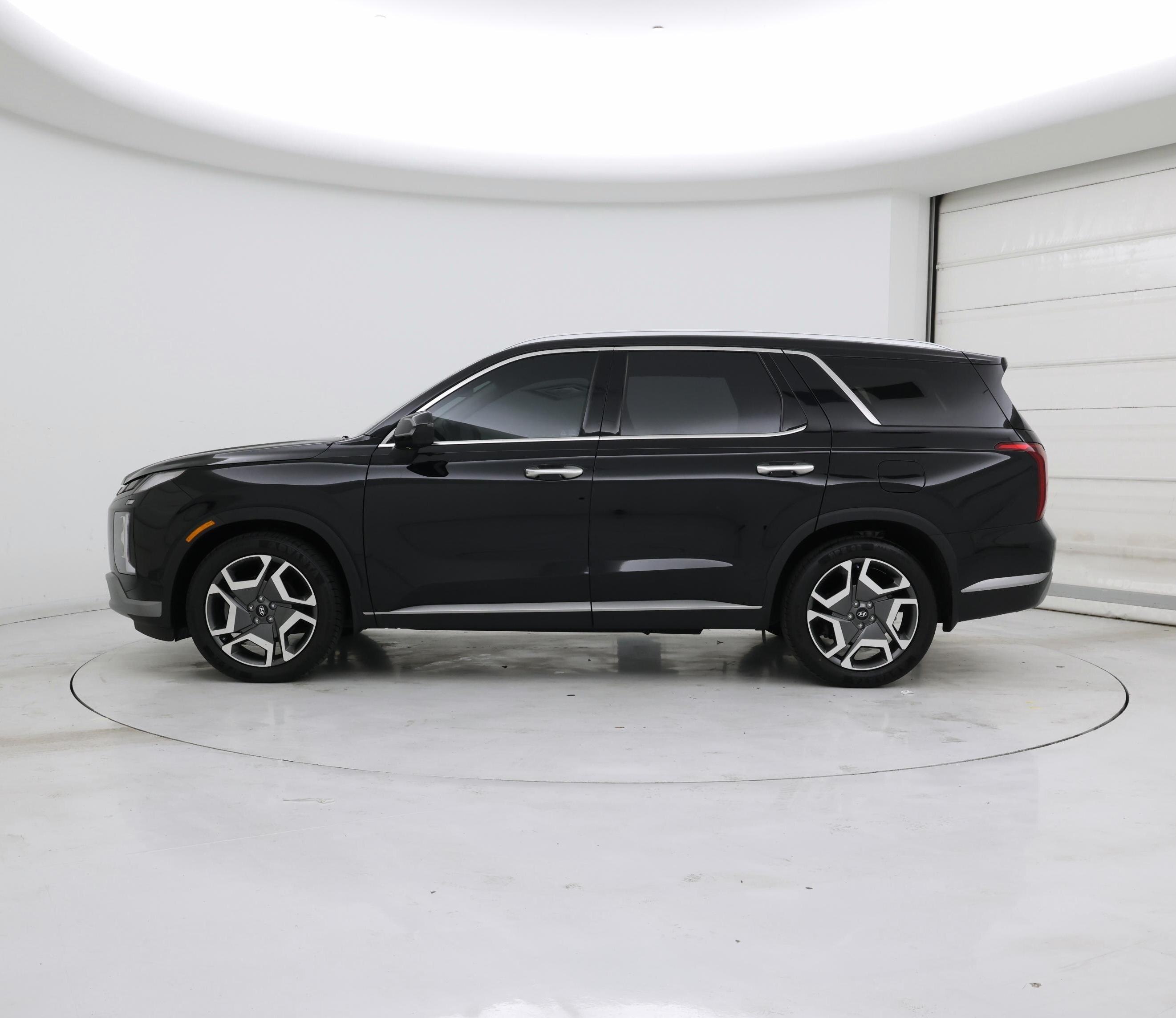 Thumbnail: 2023 Hyundai Palisade - 3