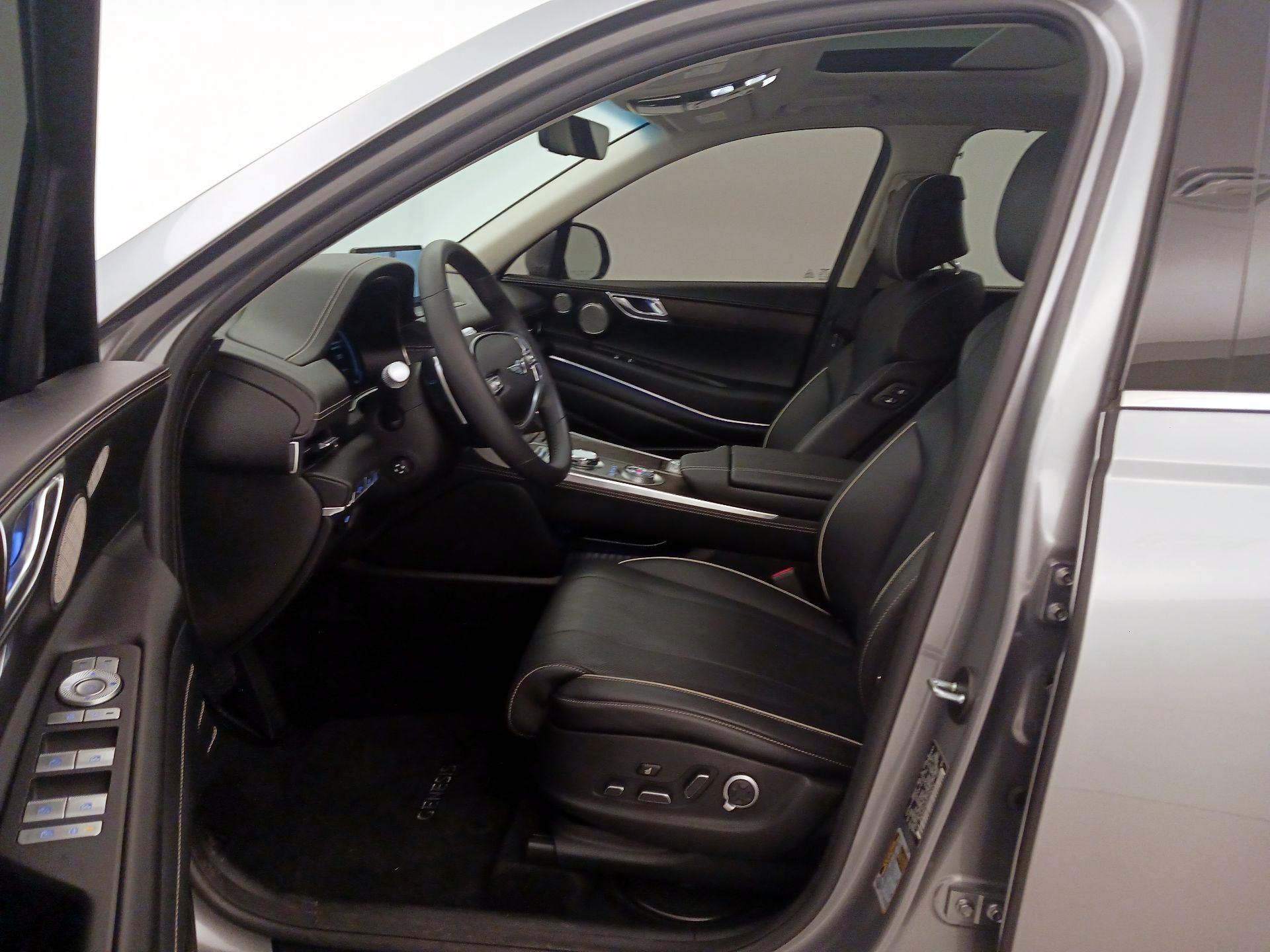 Thumbnail: 2024 Genesis GV80 - 11