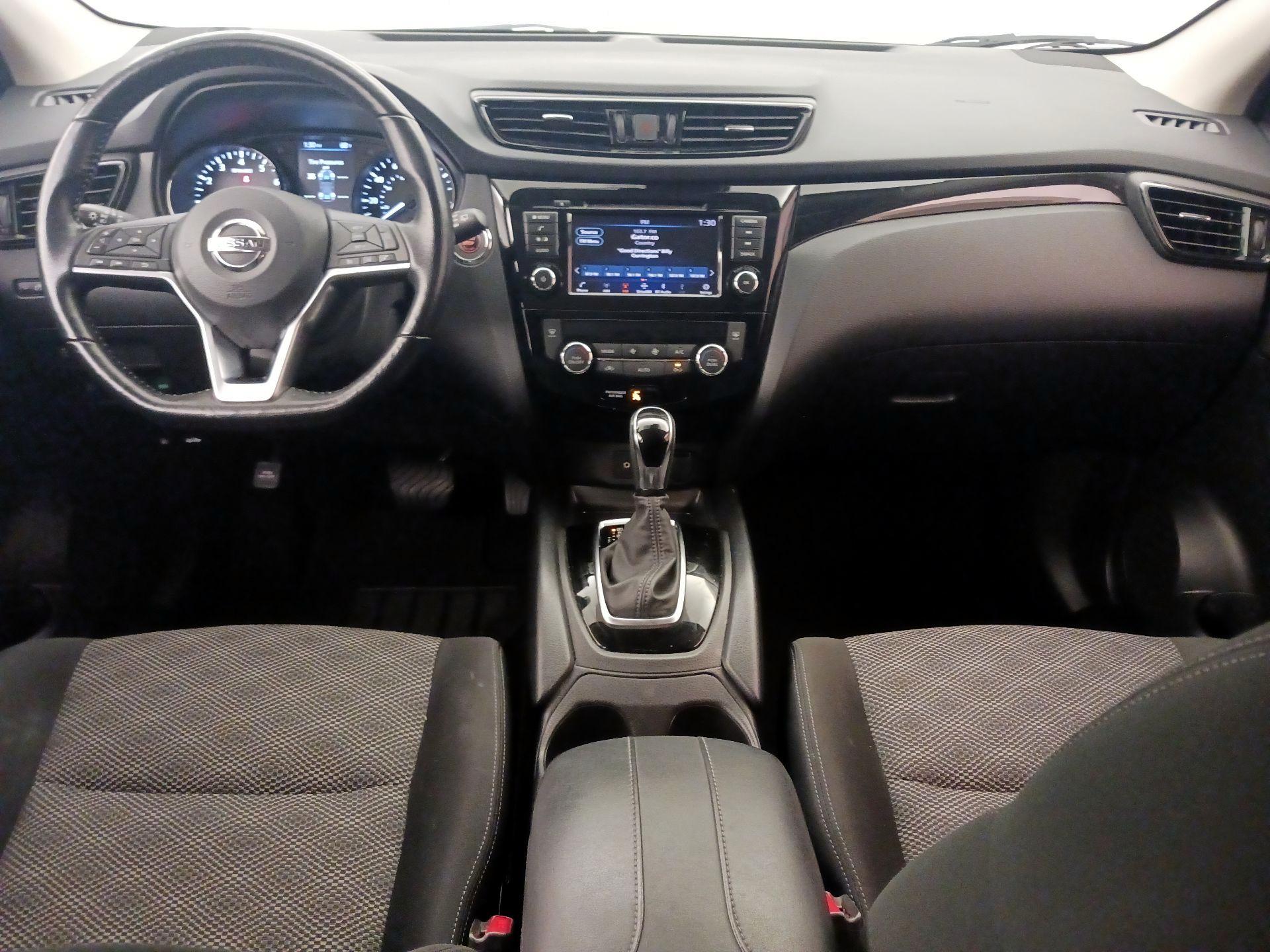 Thumbnail: 2022 Nissan Rogue Sport - 9