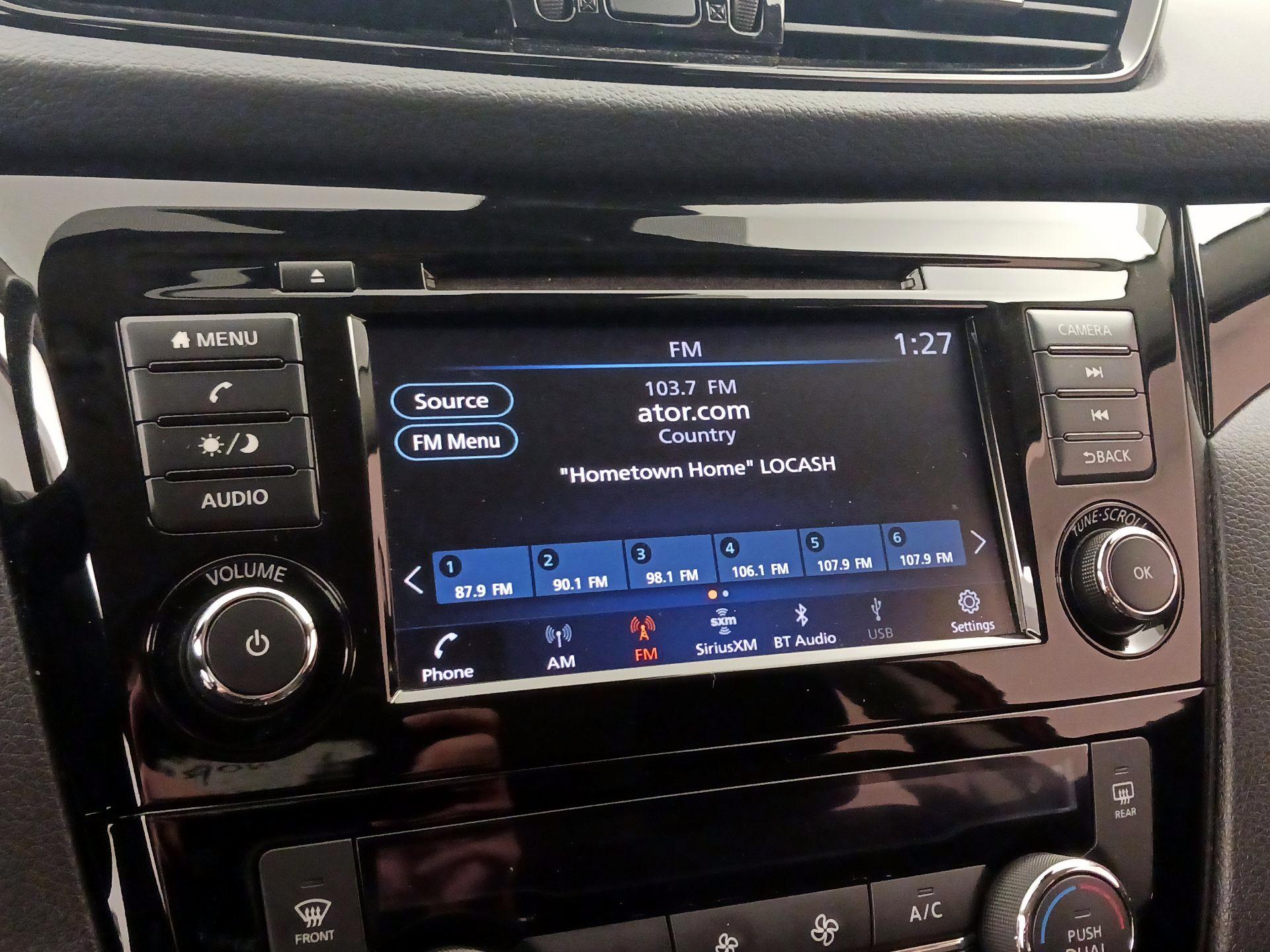 Thumbnail: 2022 Nissan Rogue Sport - 15