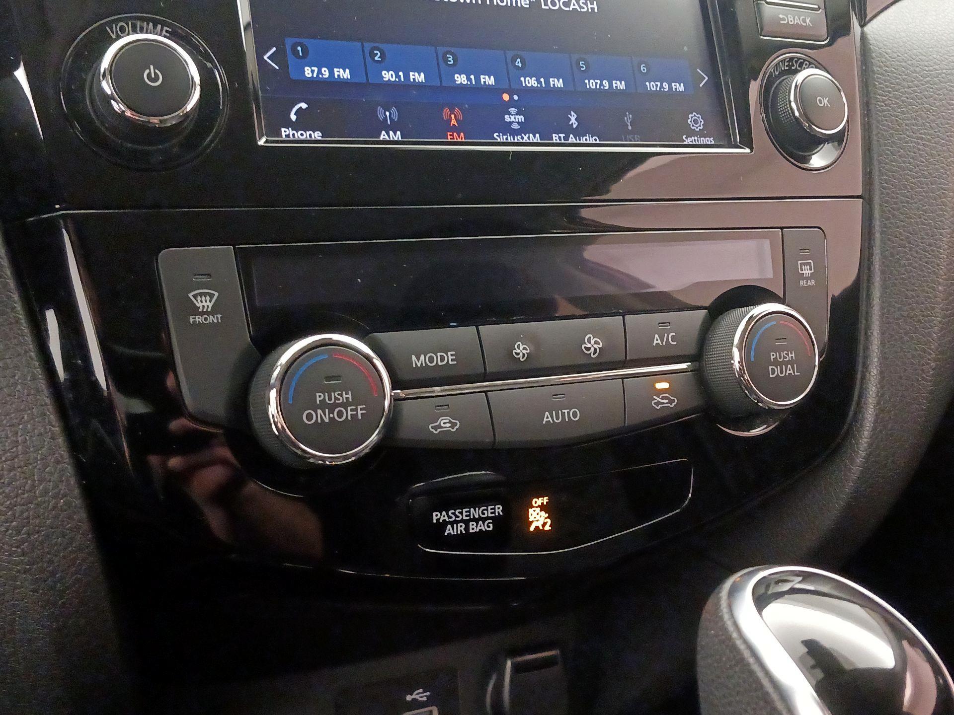 Thumbnail: 2022 Nissan Rogue Sport - 16