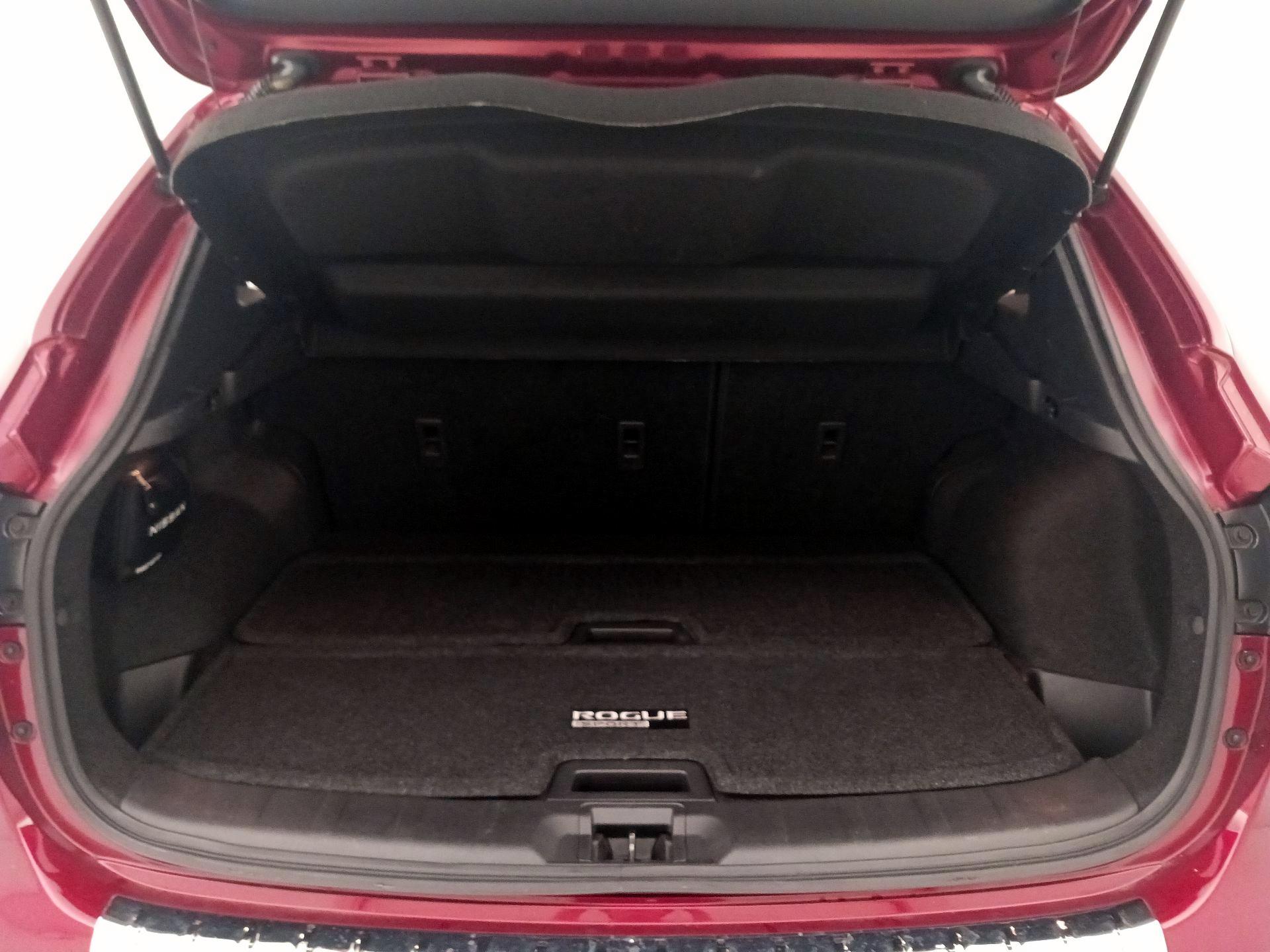 Thumbnail: 2022 Nissan Rogue Sport - 20