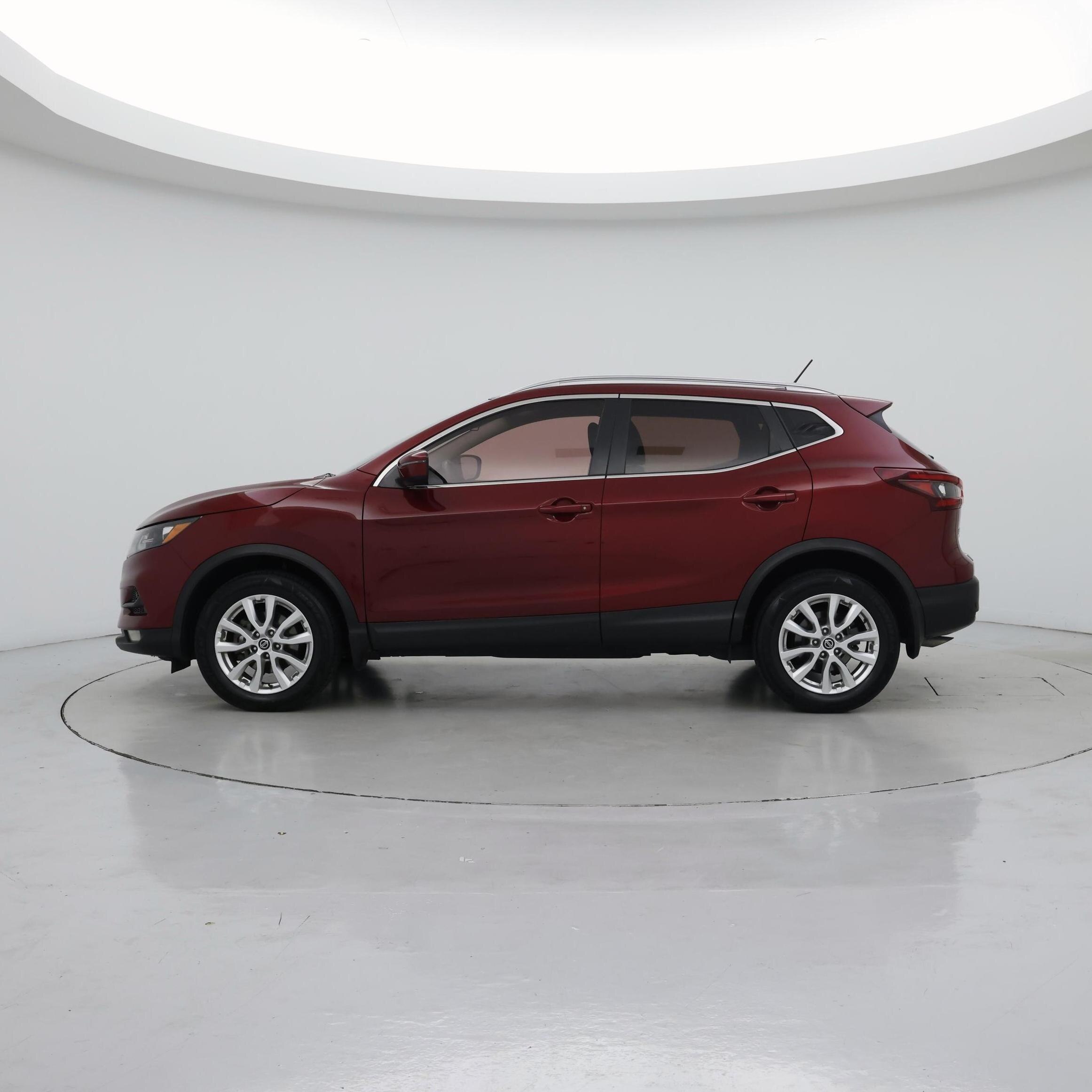 Thumbnail: 2022 Nissan Rogue Sport - 3