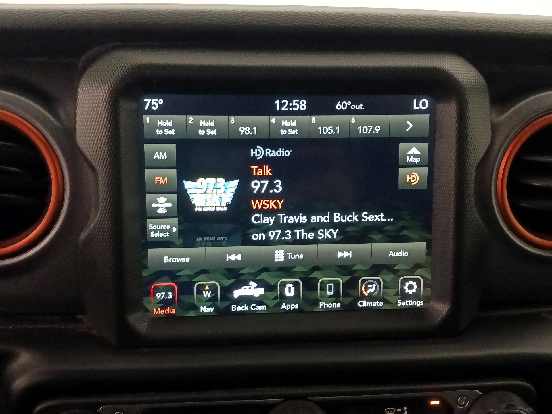 Thumbnail: 2021 Jeep Gladiator - 16