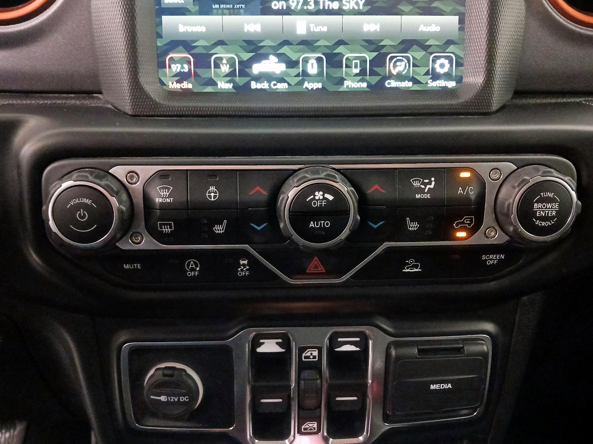 Thumbnail: 2021 Jeep Gladiator - 17