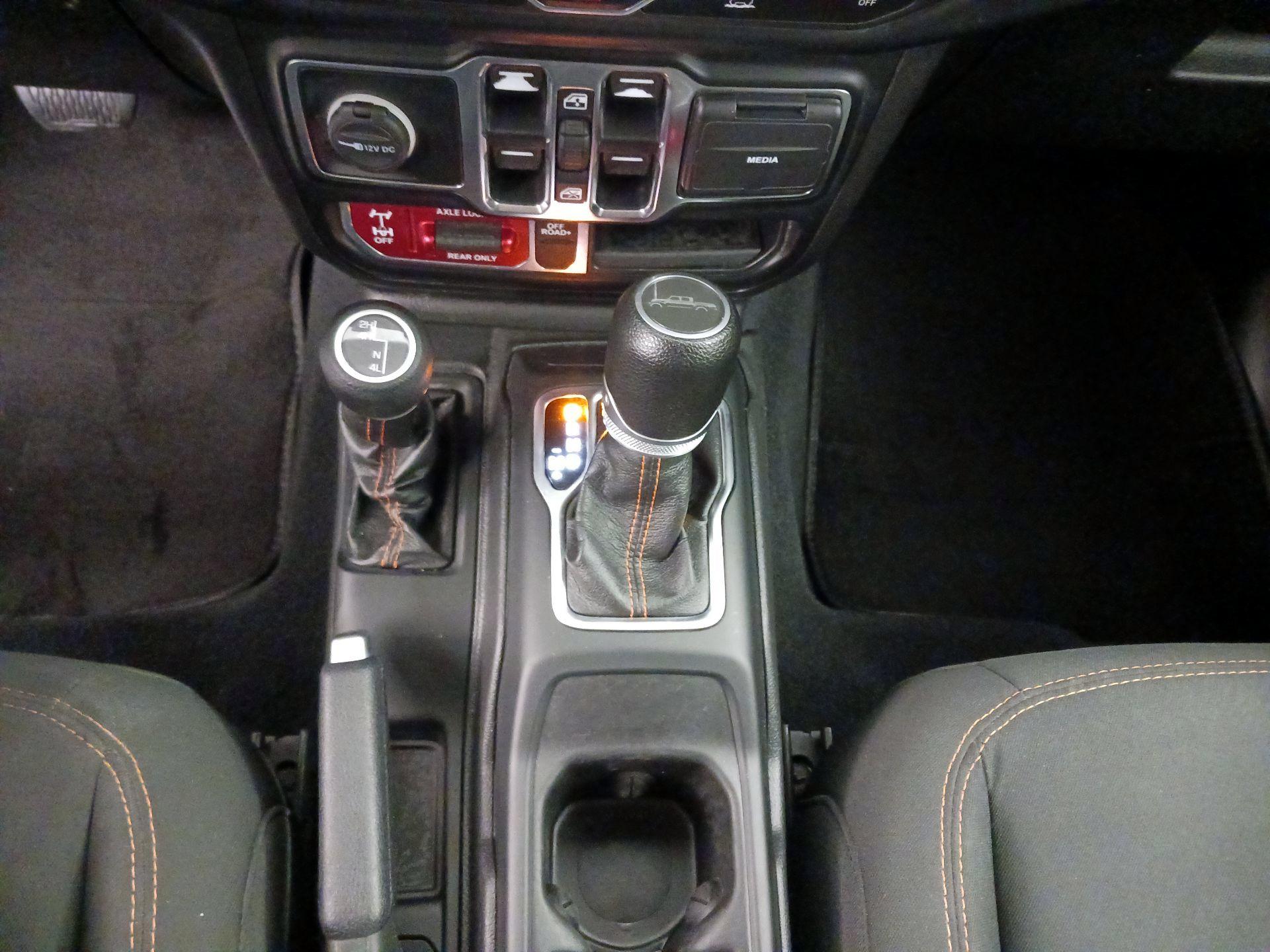 Thumbnail: 2021 Jeep Gladiator - 18