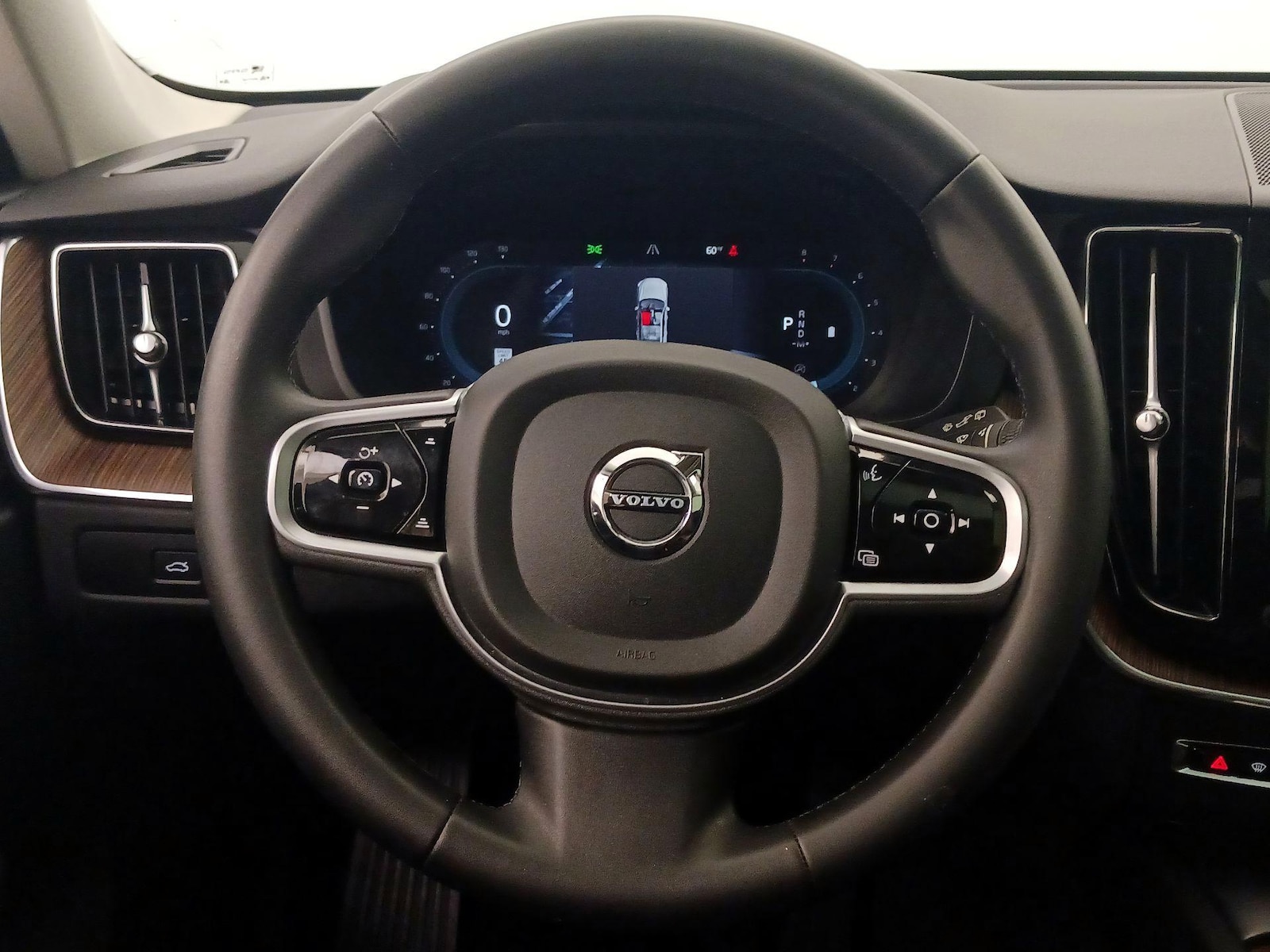 2023 Volvo XC60 Plus - Photo 11