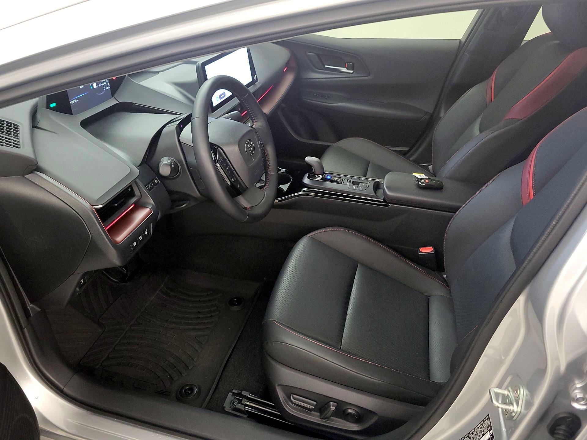 Thumbnail: 2024 Toyota Prius Prime - 11