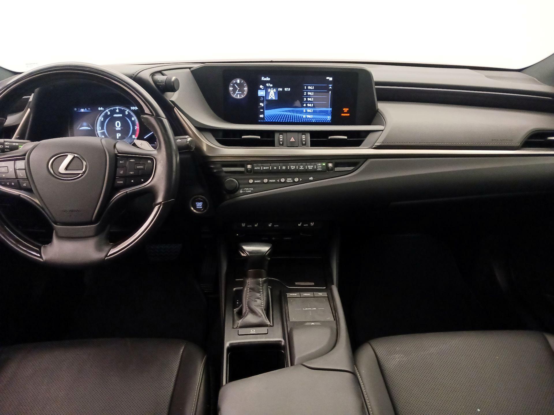 Thumbnail: 2020 Lexus ES - 9