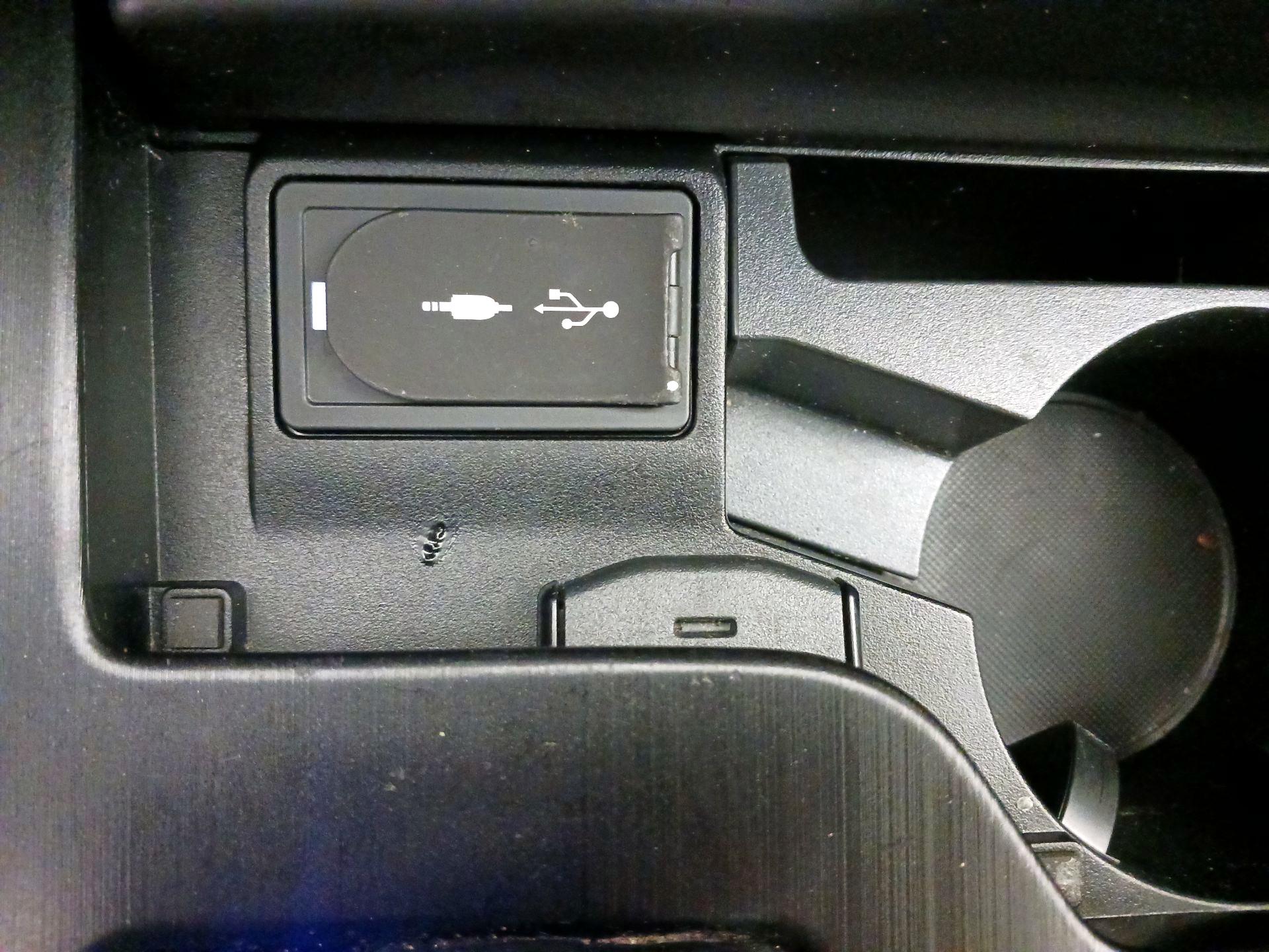 Thumbnail: 2020 Lexus ES - 17