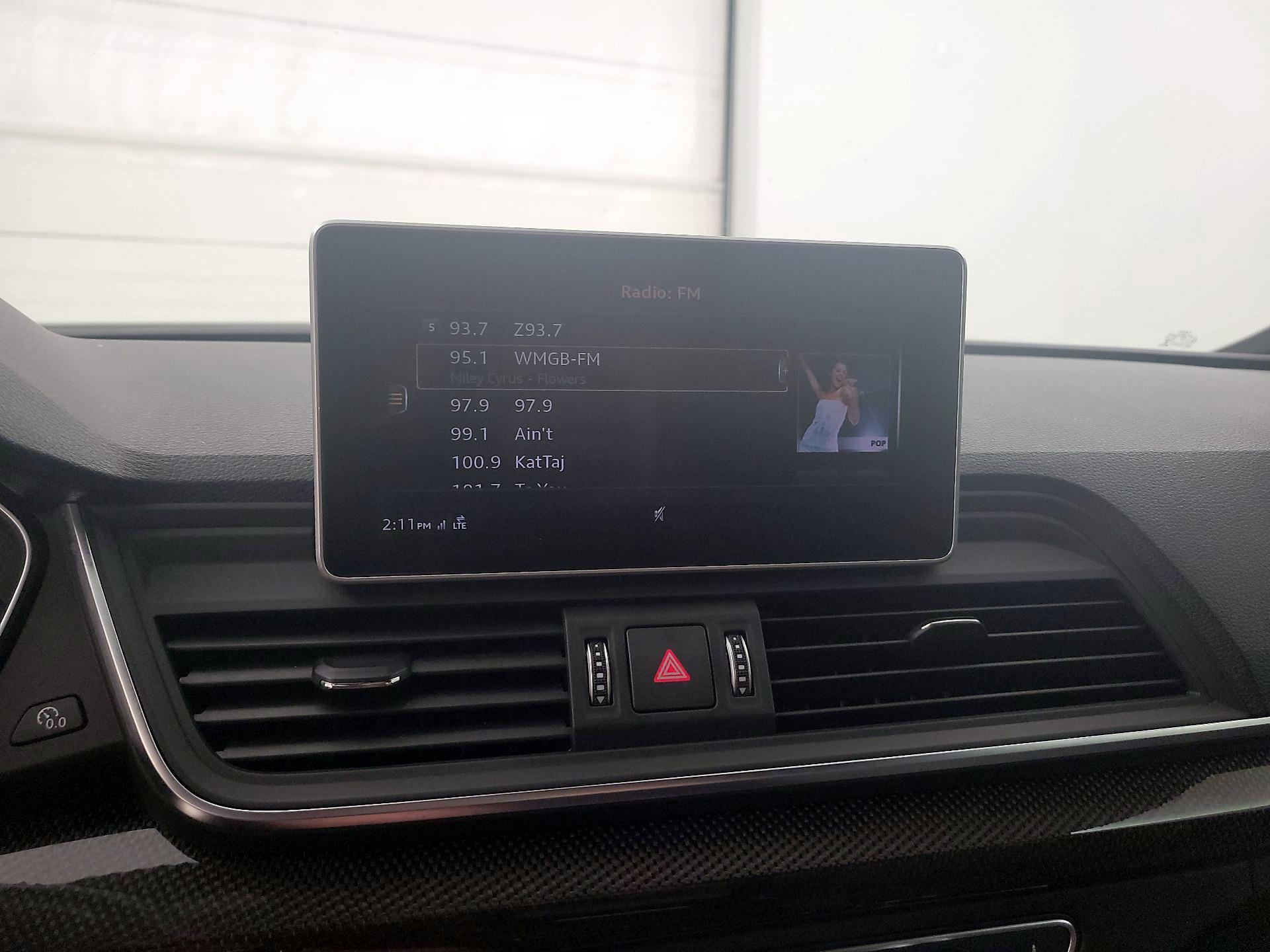 Thumbnail: 2020 Audi SQ5 - 16