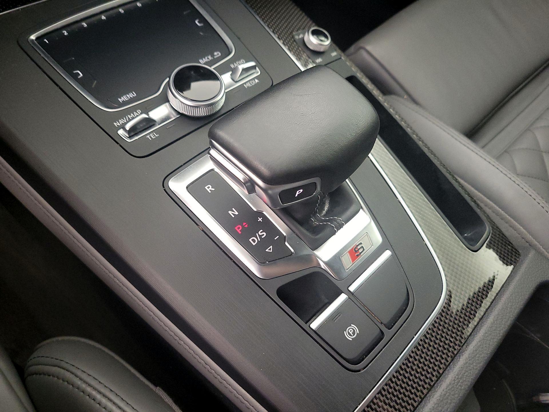 Thumbnail: 2020 Audi SQ5 - 18