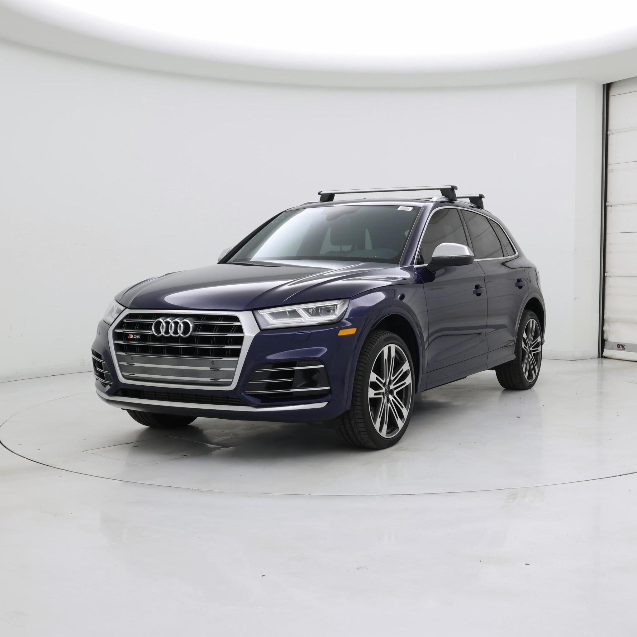 Thumbnail: 2020 Audi SQ5 - 4