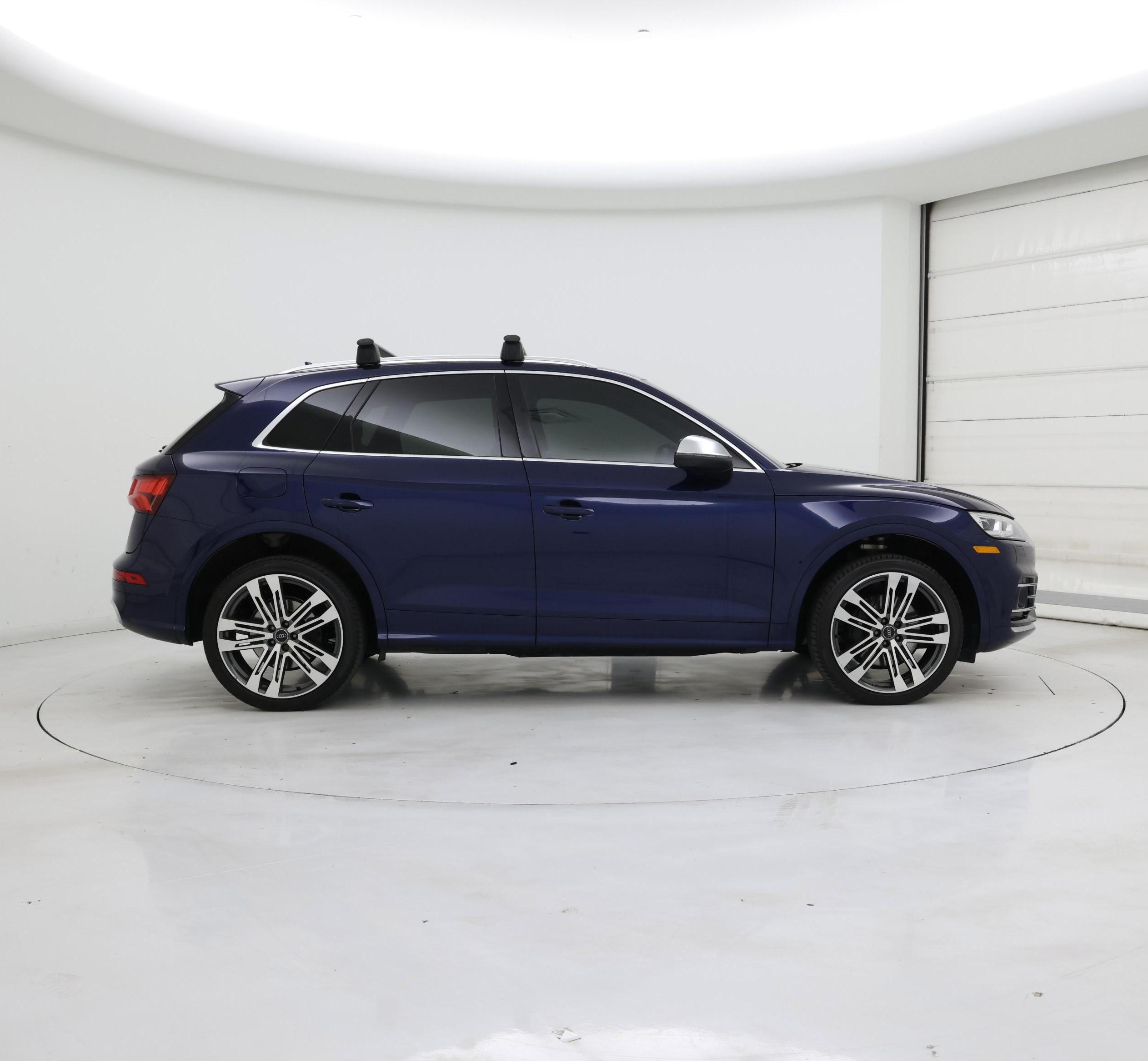 Thumbnail: 2020 Audi SQ5 - 7