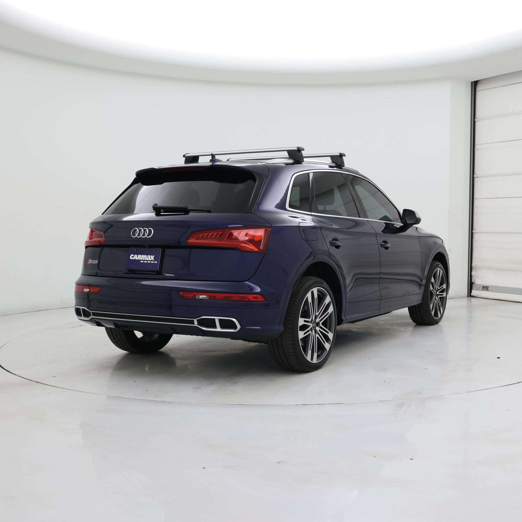 Thumbnail: 2020 Audi SQ5 - 8
