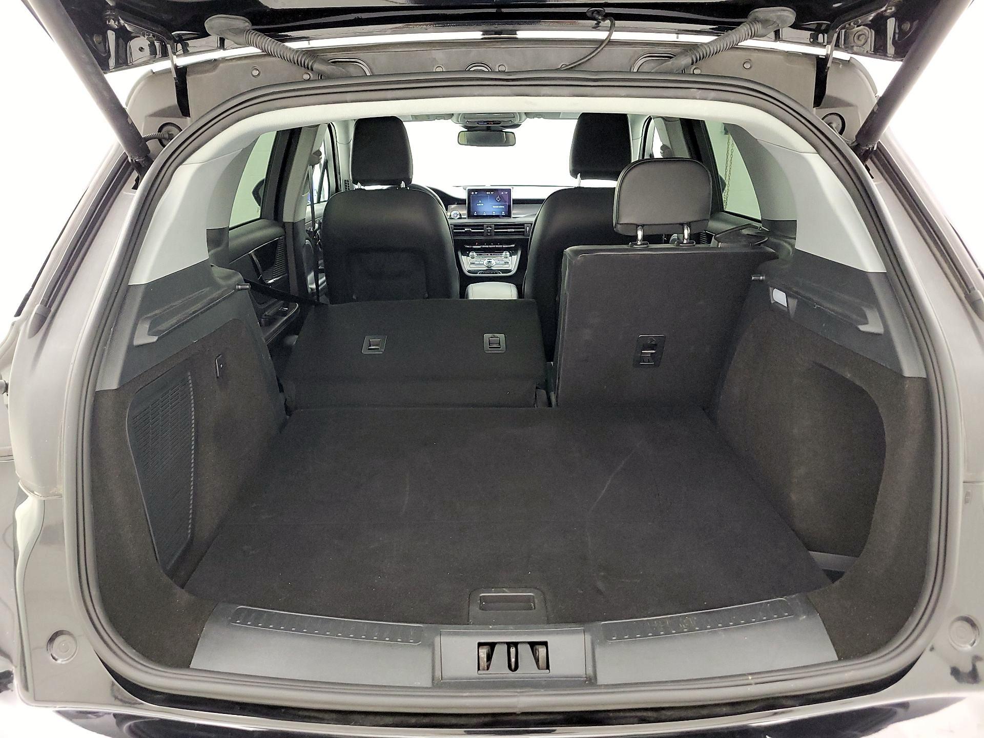 Thumbnail: 2022 Lincoln Corsair - 20