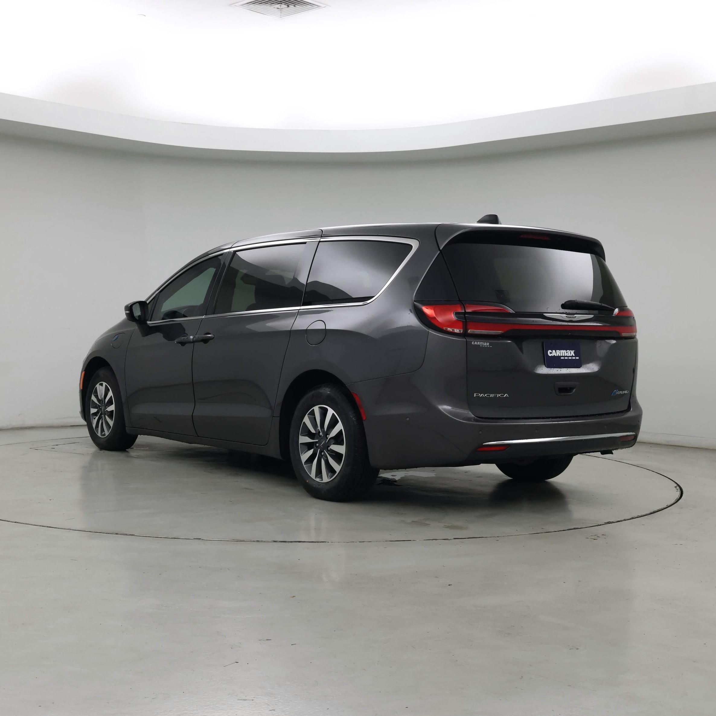 Thumbnail: 2023 Chrysler Pacifica - 2