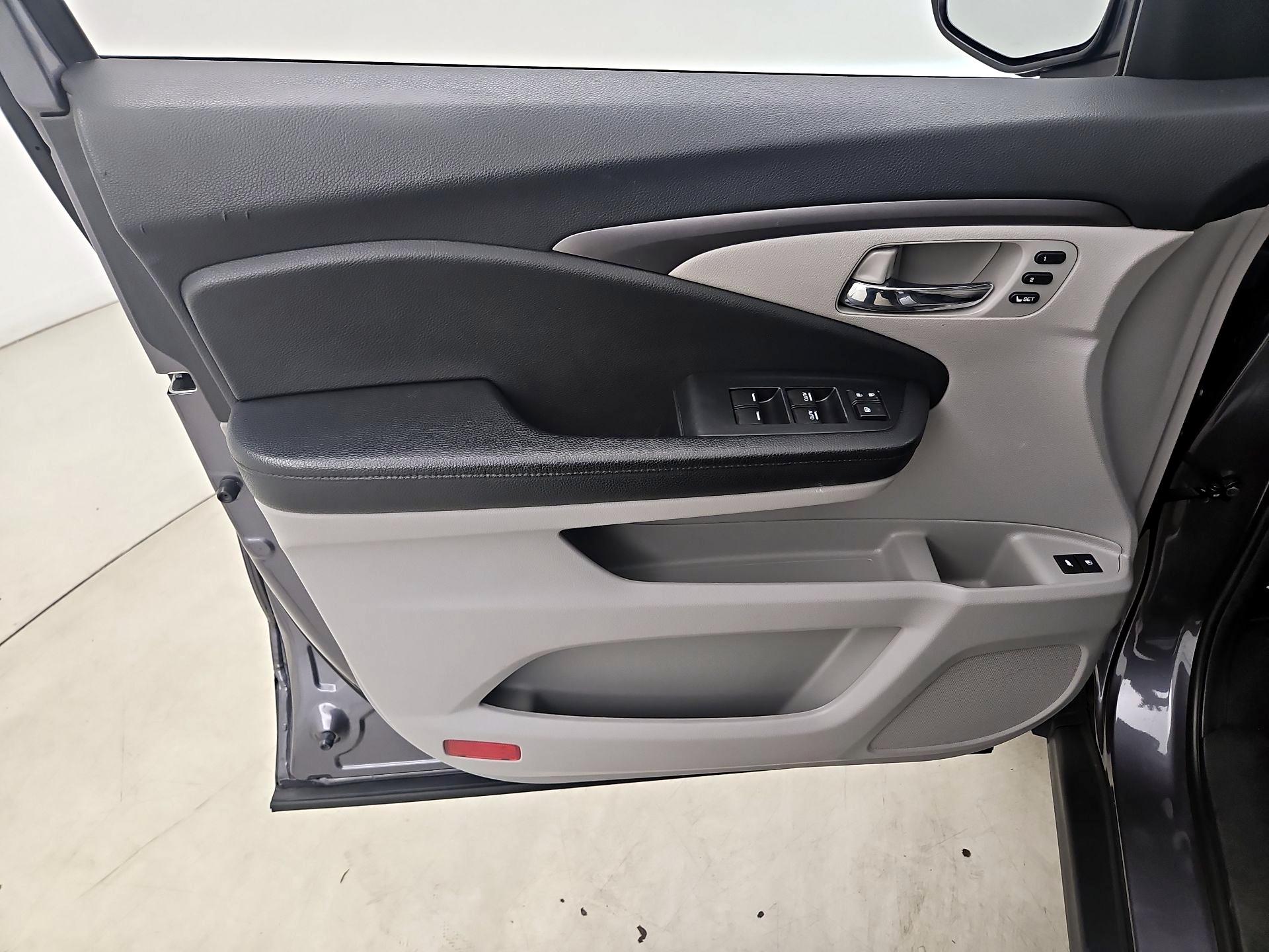 Thumbnail: 2022 Honda Pilot - 12