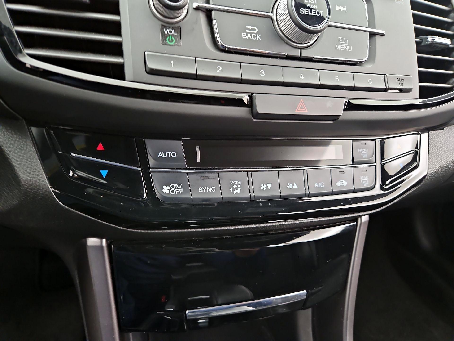 Thumbnail: 2017 Honda Accord - 16