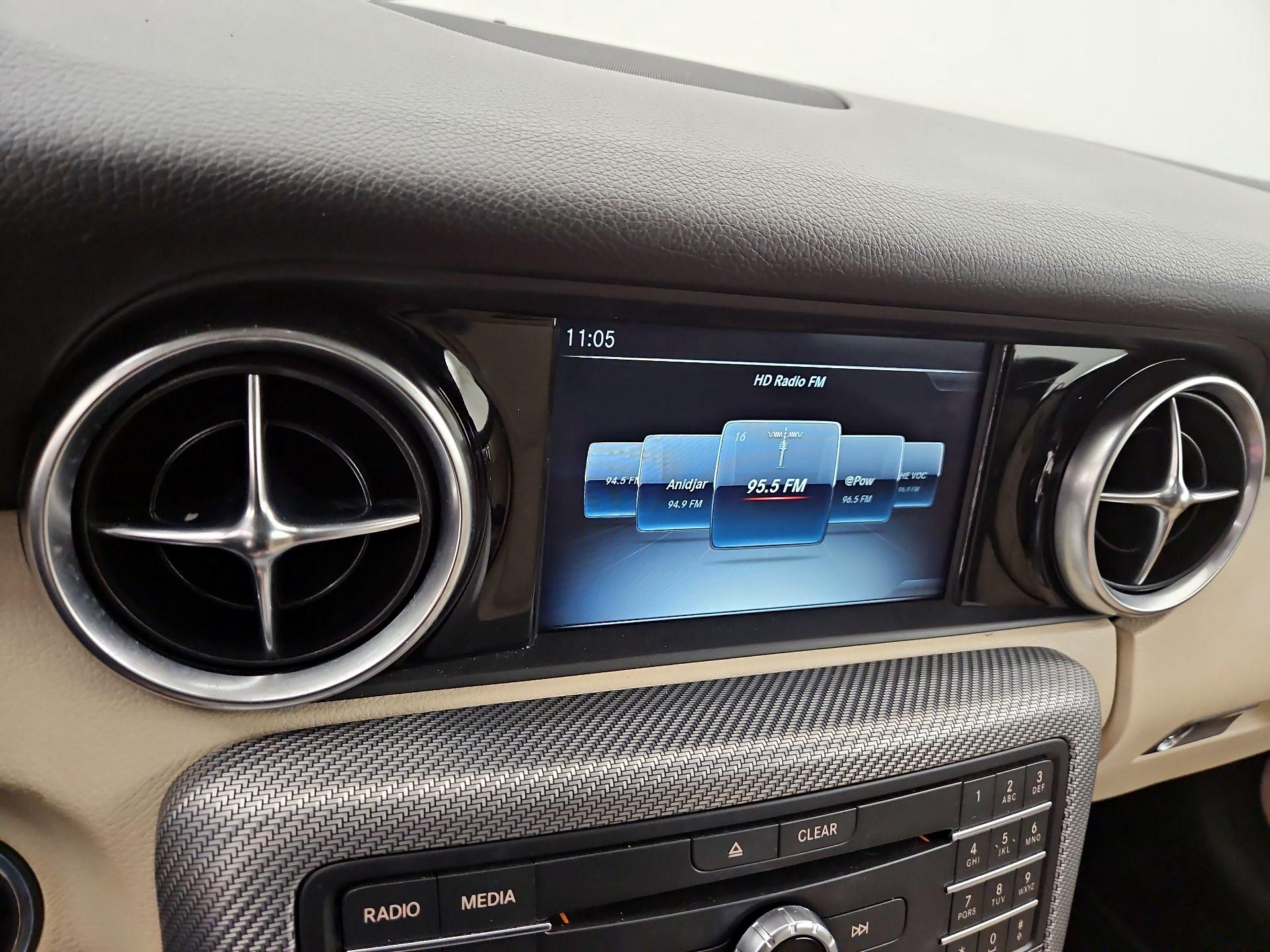 Thumbnail: 2019 Mercedes-Benz SLC - 16