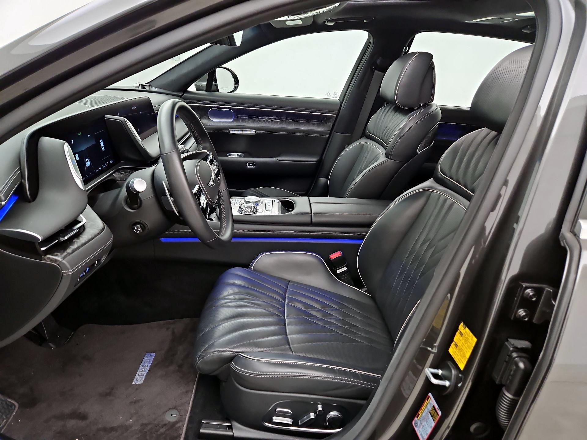 Thumbnail: 2023 Genesis G90 - 11