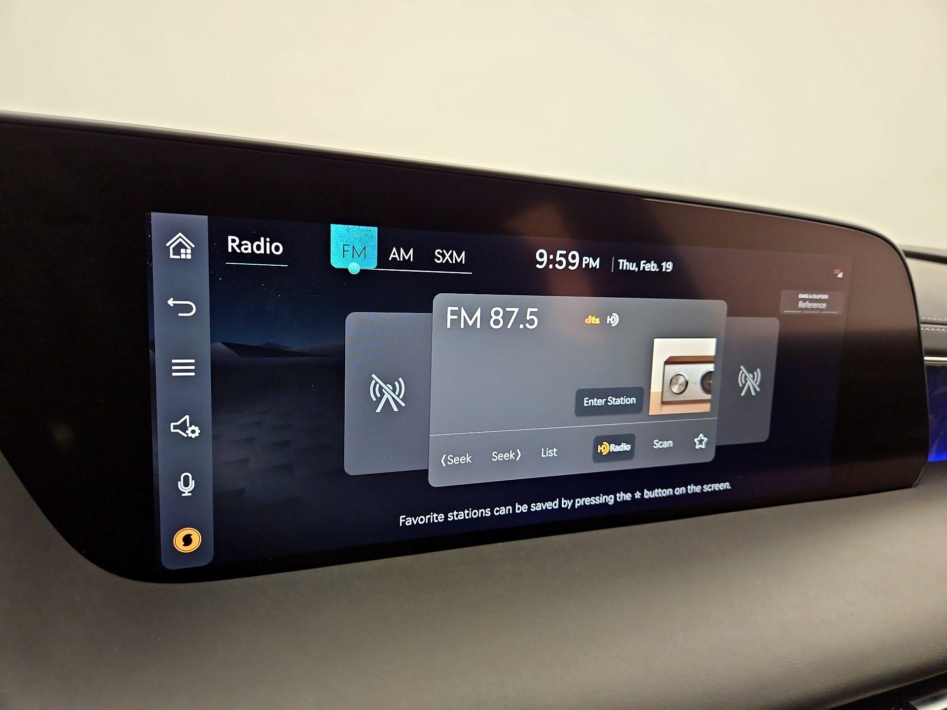 Thumbnail: 2023 Genesis G90 - 16