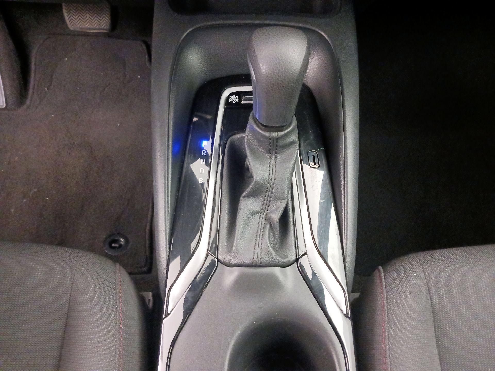 Thumbnail: 2023 Toyota Corolla - 17