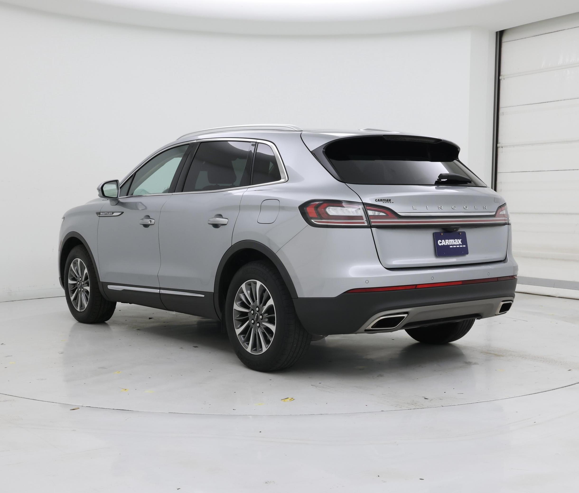 Thumbnail: 2022 Lincoln Nautilus - 2