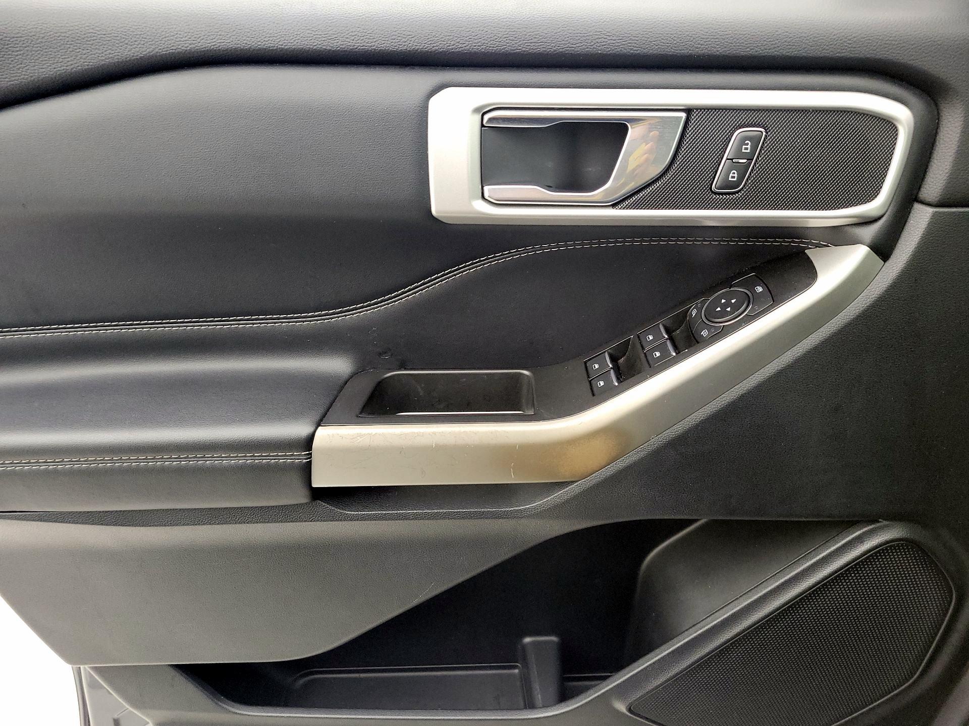 Thumbnail: 2022 Ford Explorer - 12