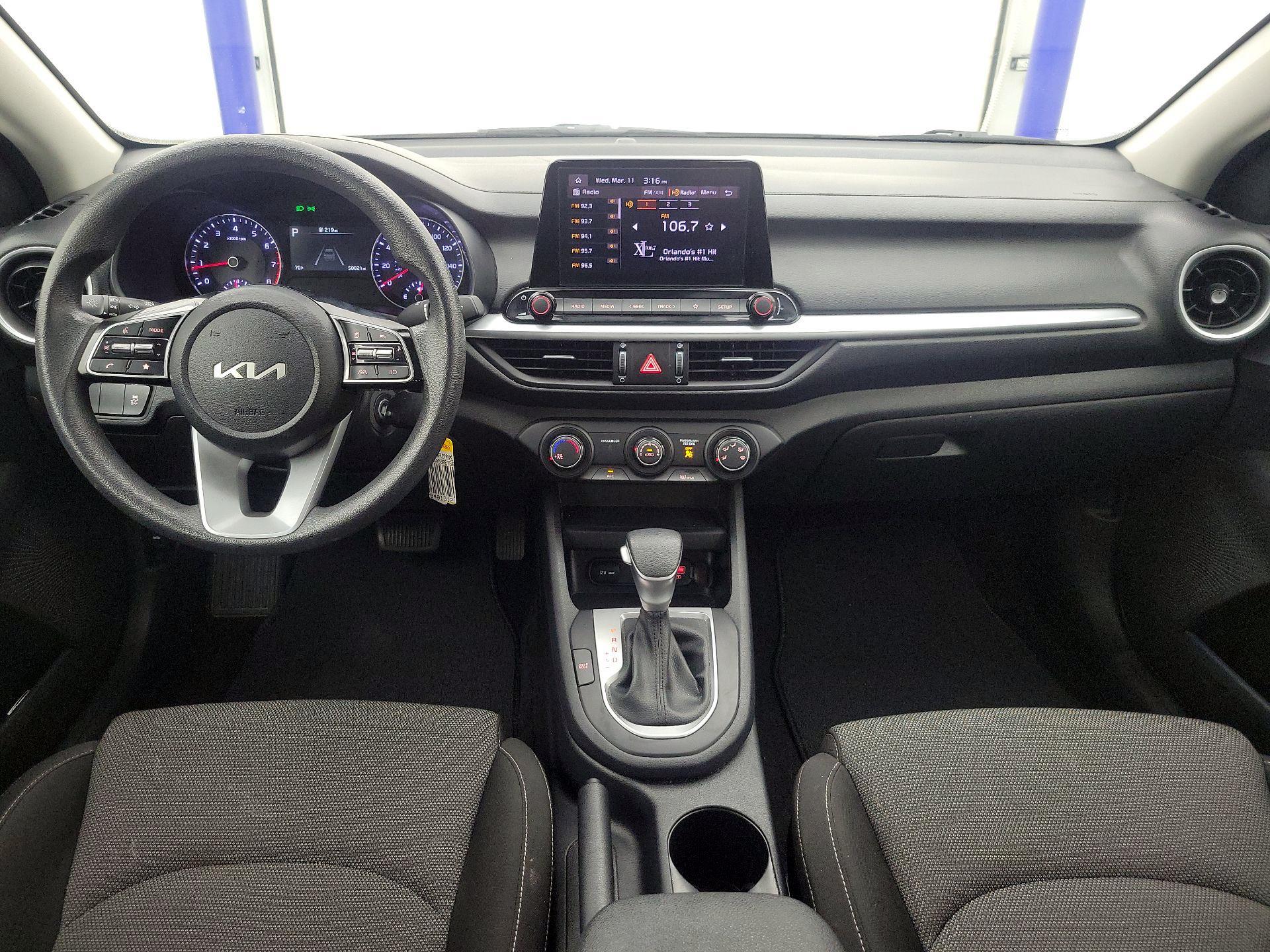 Thumbnail: 2024 Kia Forte - 9